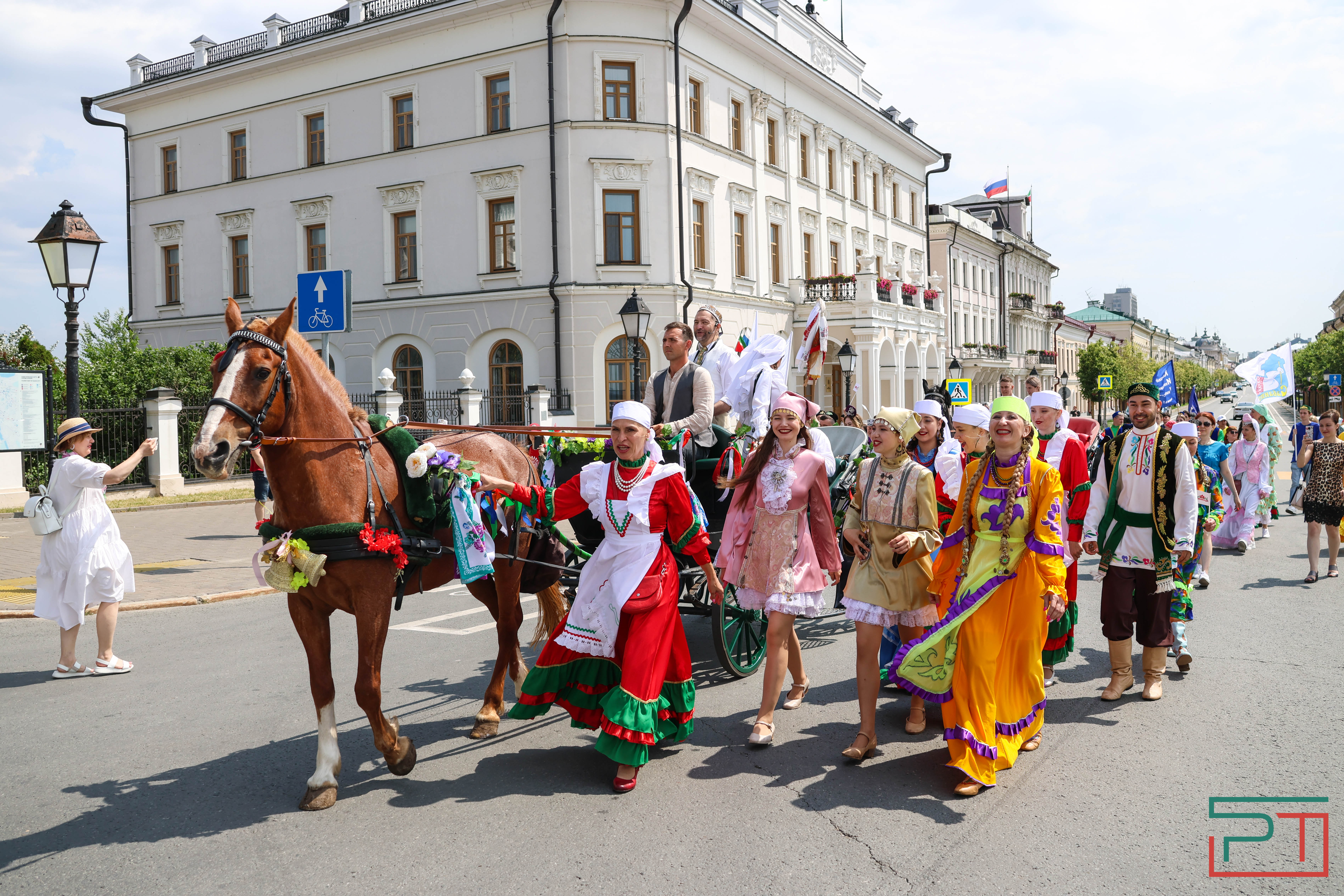 В Казани собрали подарки на Сабантуй
