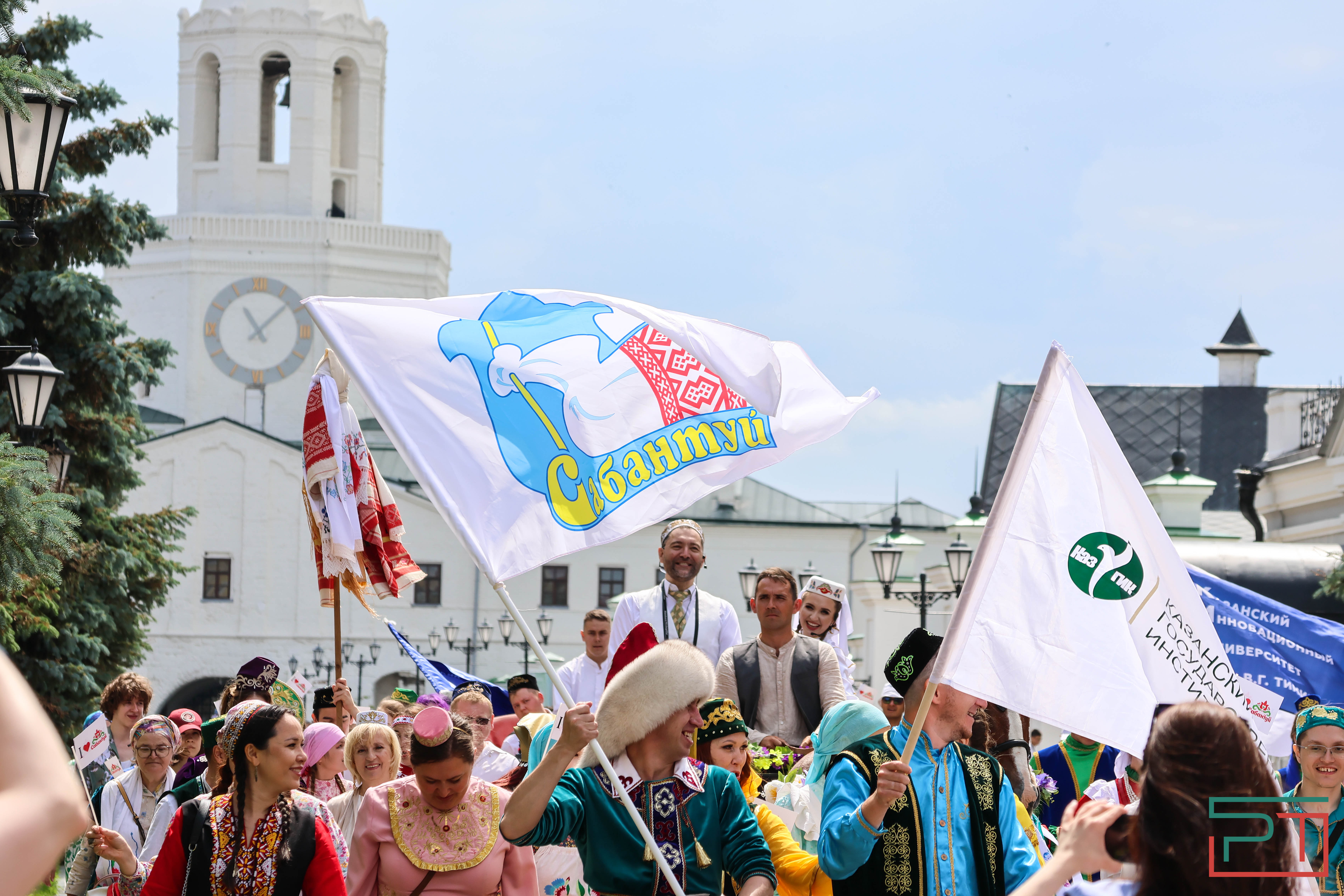 В Казани собрали подарки на Сабантуй