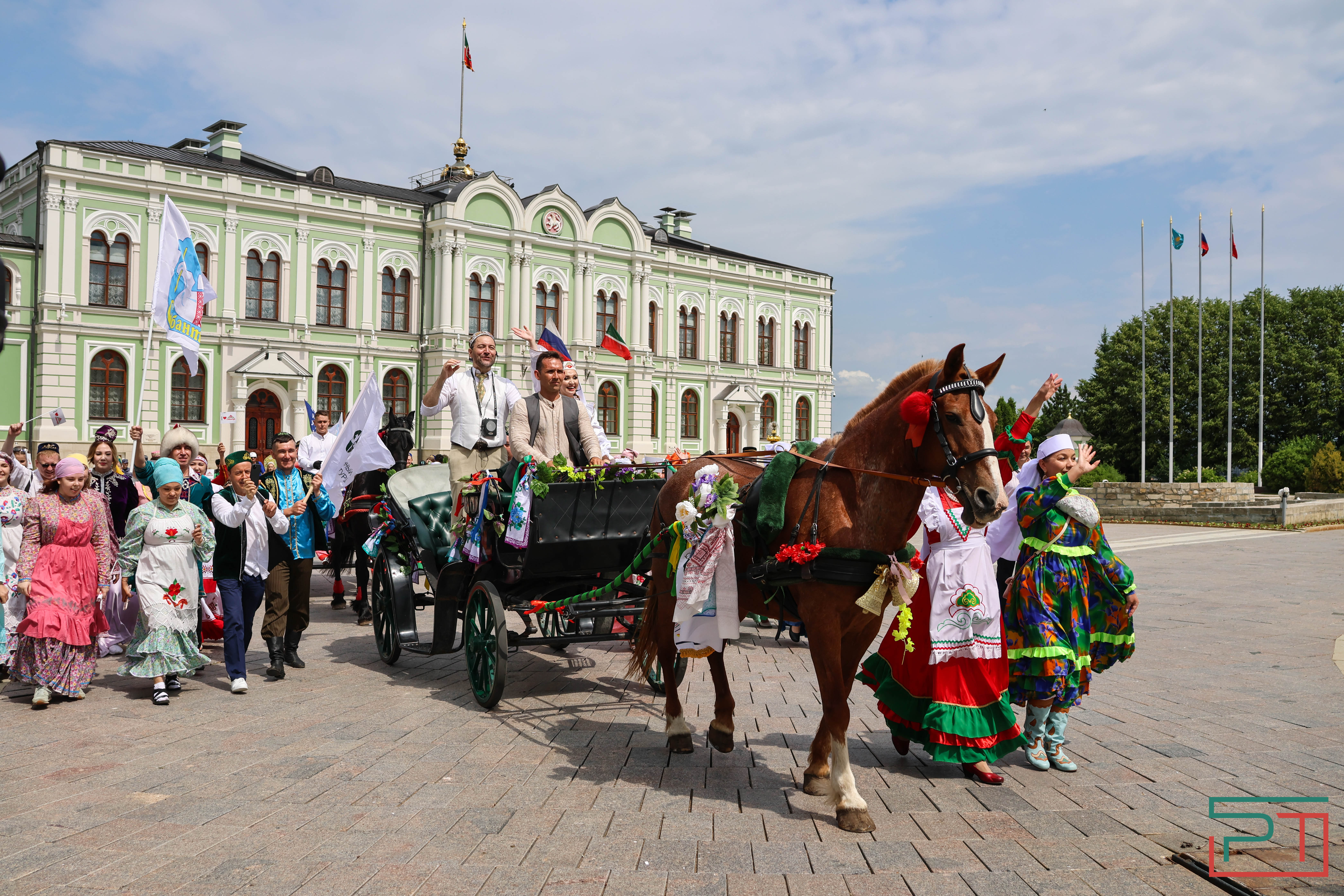 В Казани собрали подарки на Сабантуй
