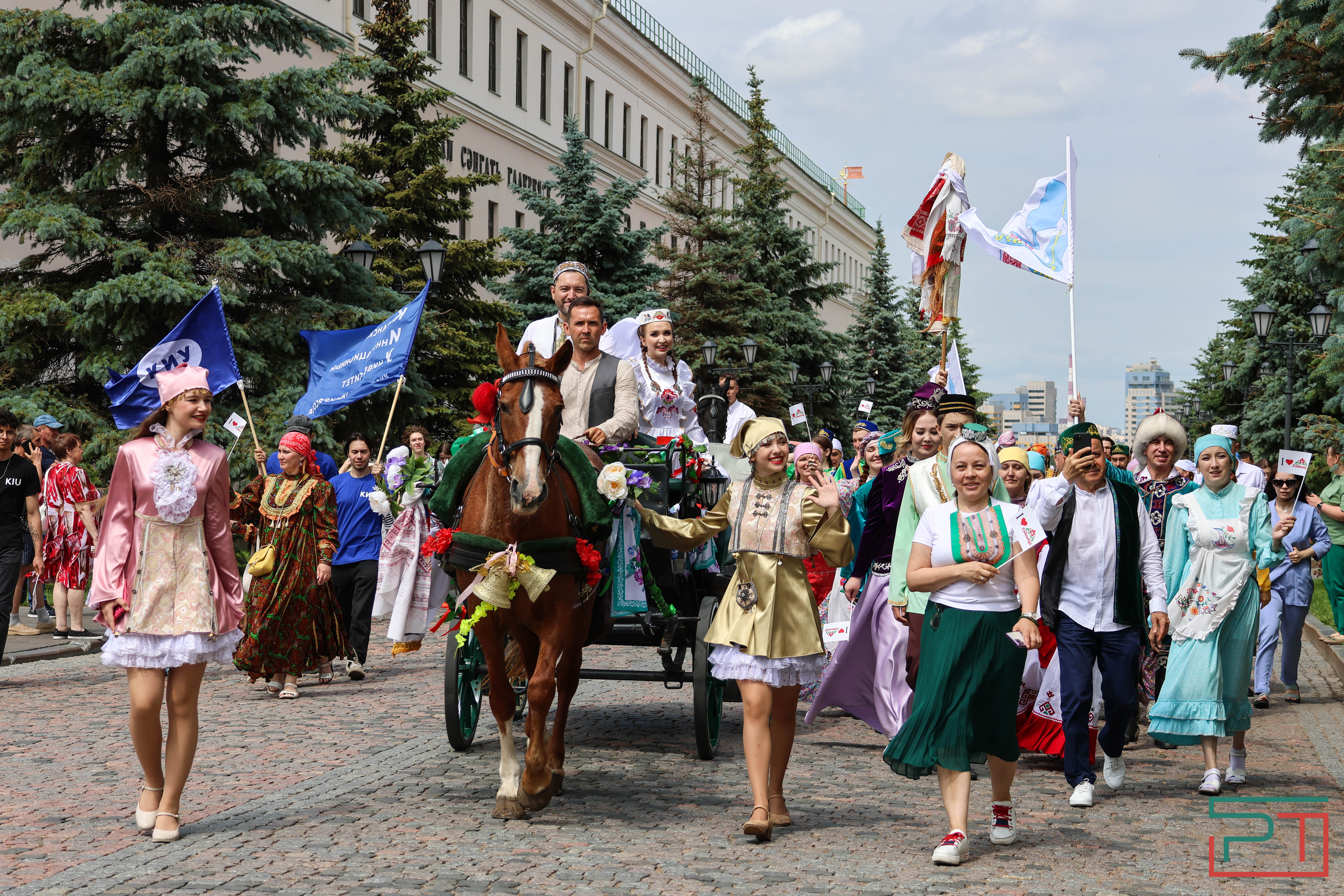 В Казани собрали подарки на Сабантуй