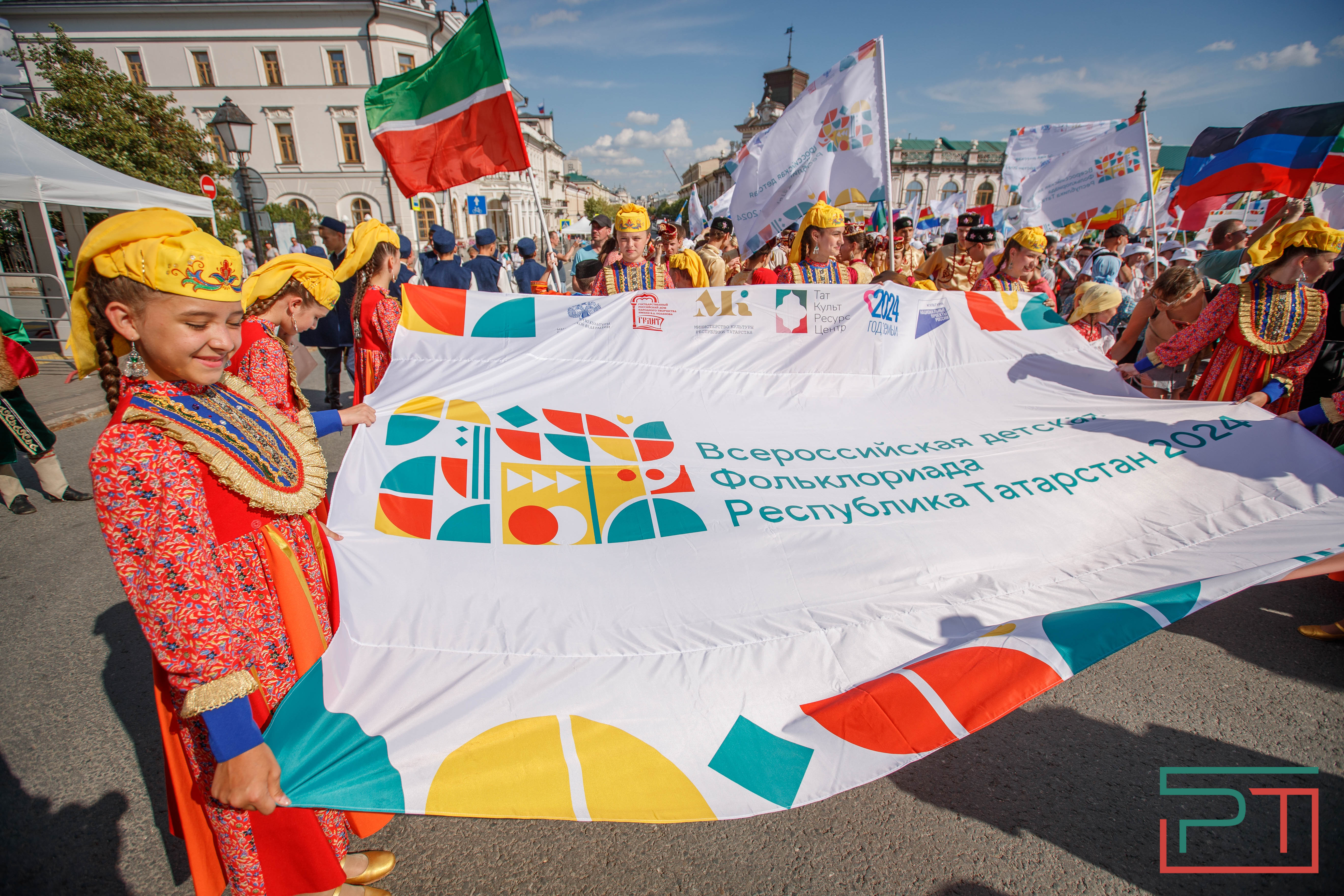 Всероссийская детская Фольклориада стартовала в Казани