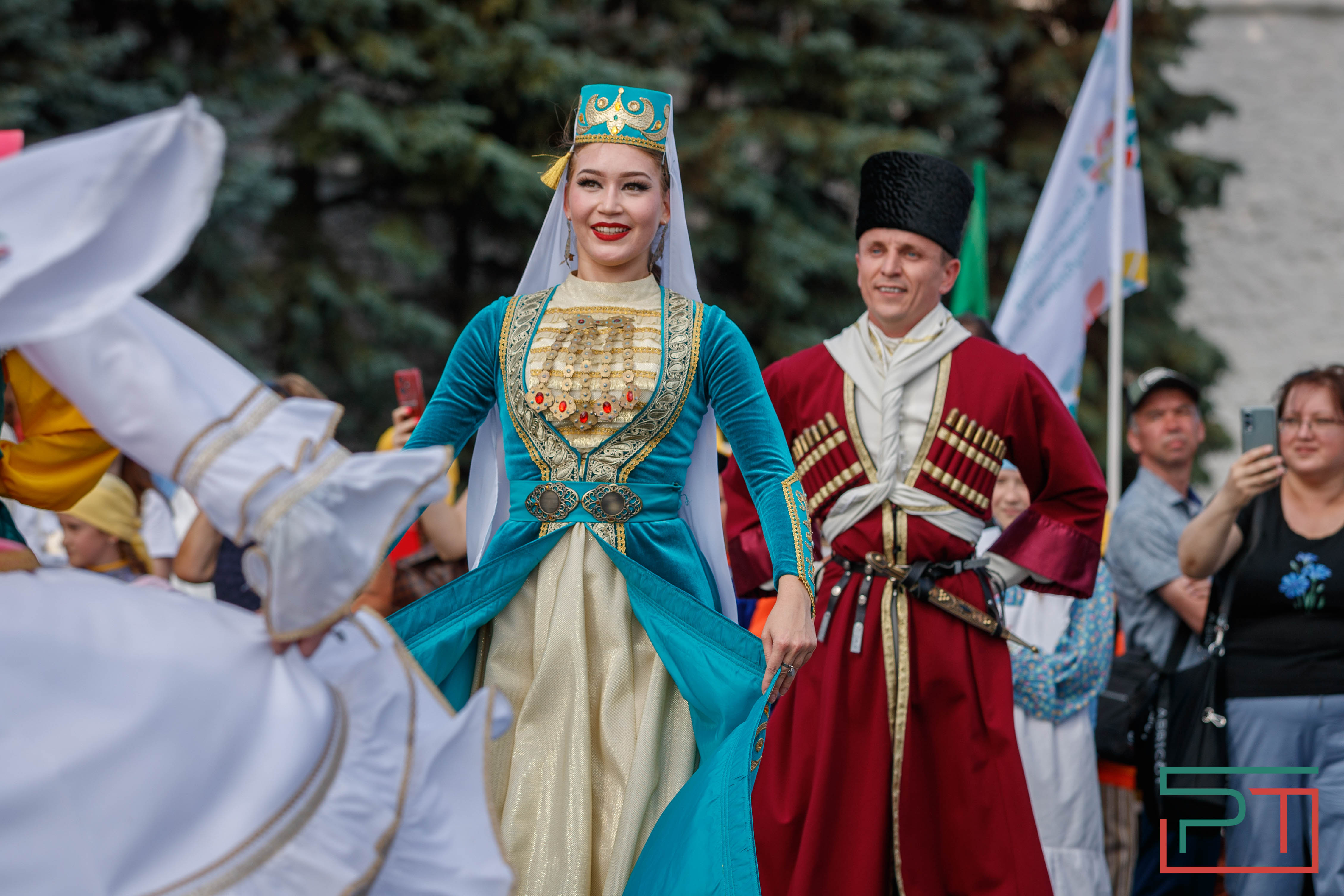 Всероссийская детская Фольклориада стартовала в Казани