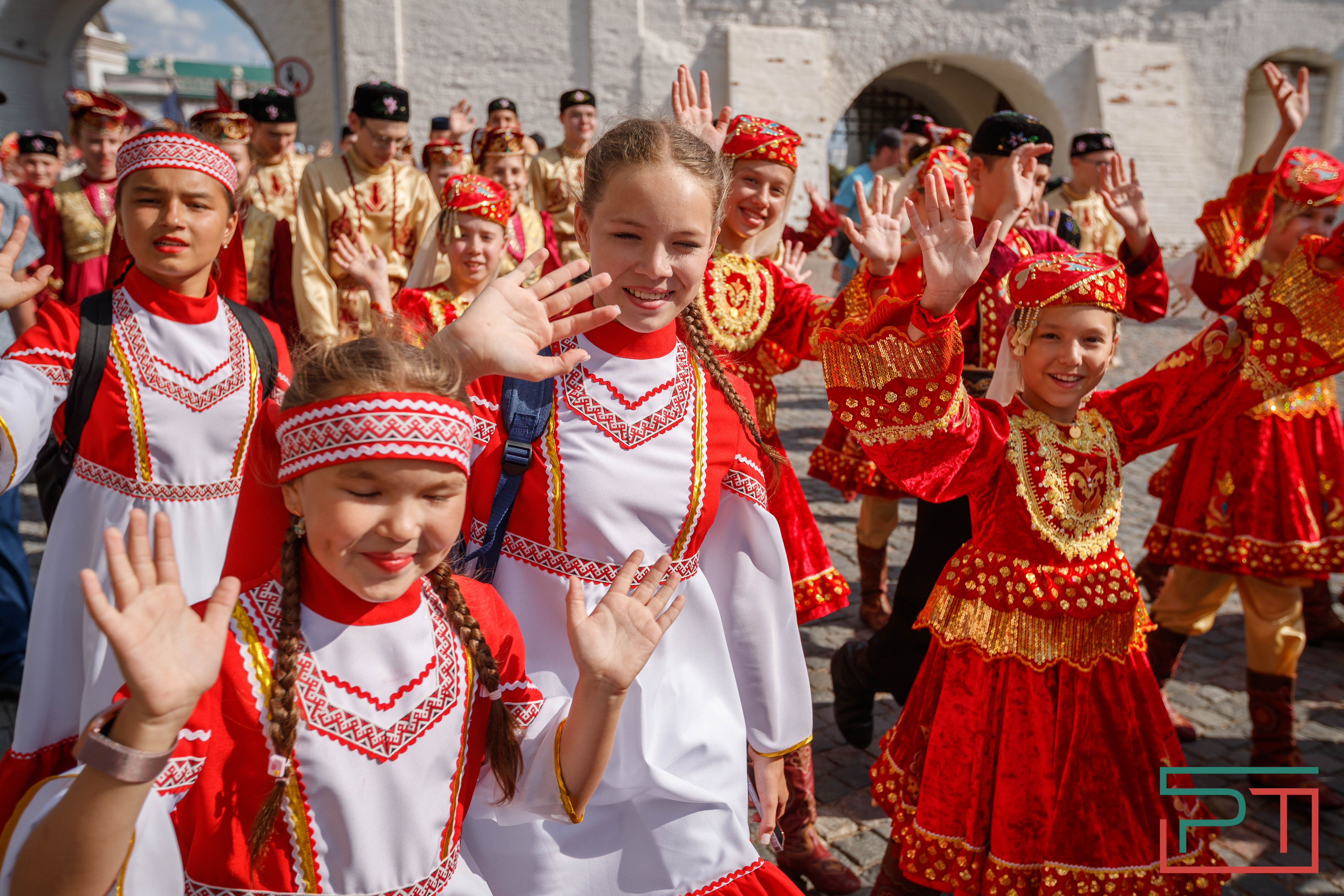 Всероссийская детская Фольклориада стартовала в Казани