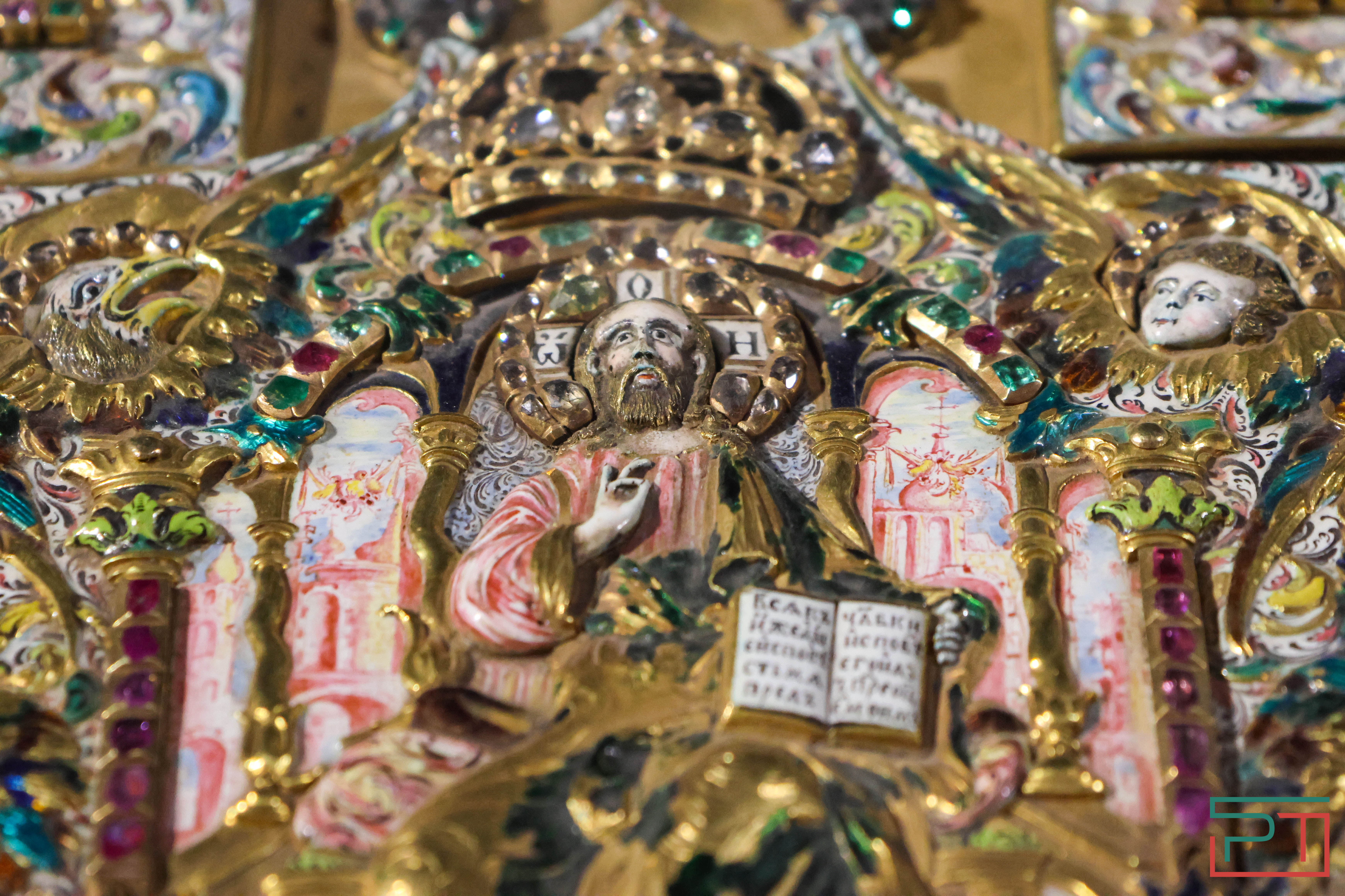 Выставка "Литургия с Патриархом"