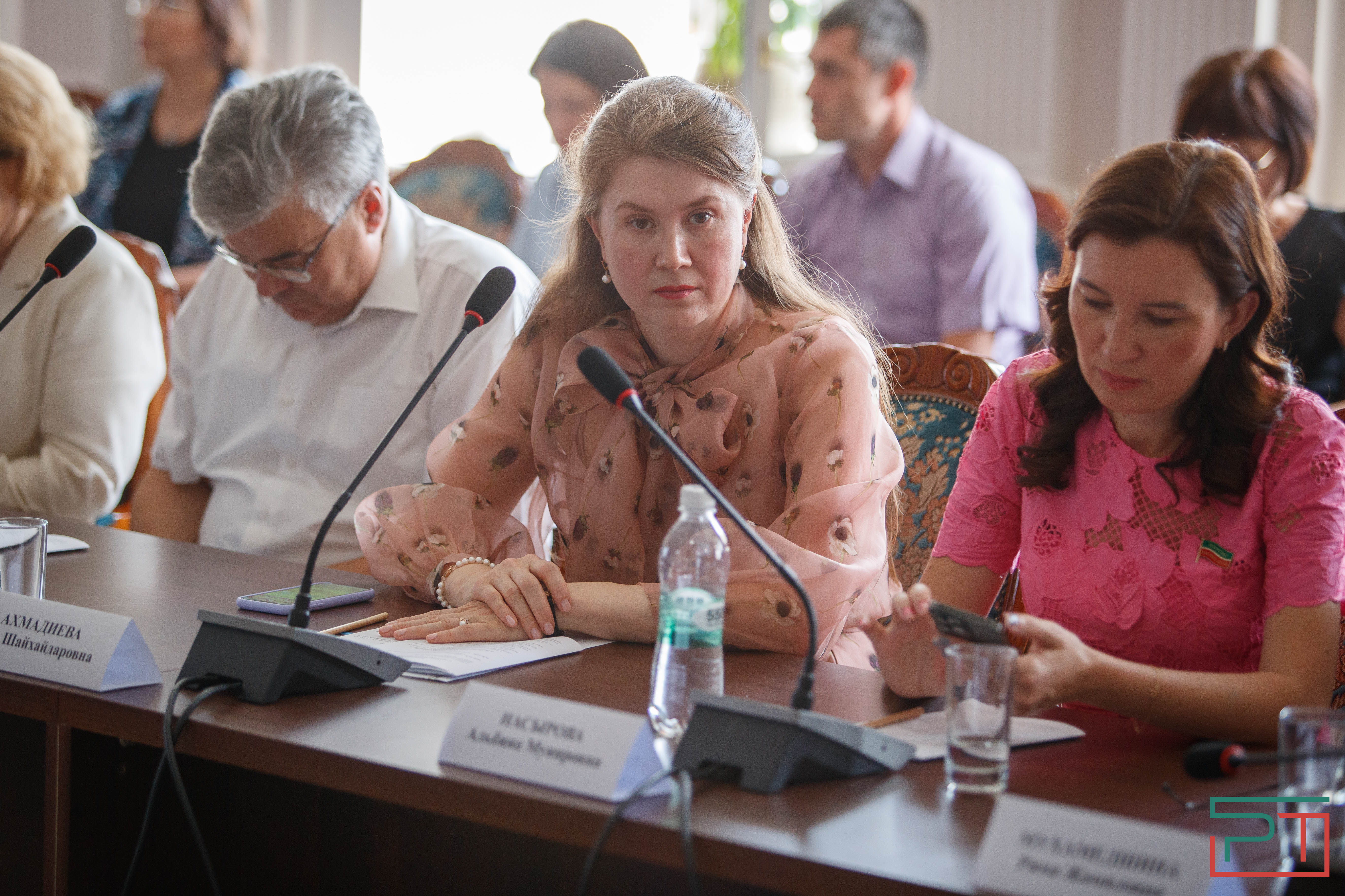 Заседание Комитета по образованию, культуре, науке и национальным вопросам прошло в Казани