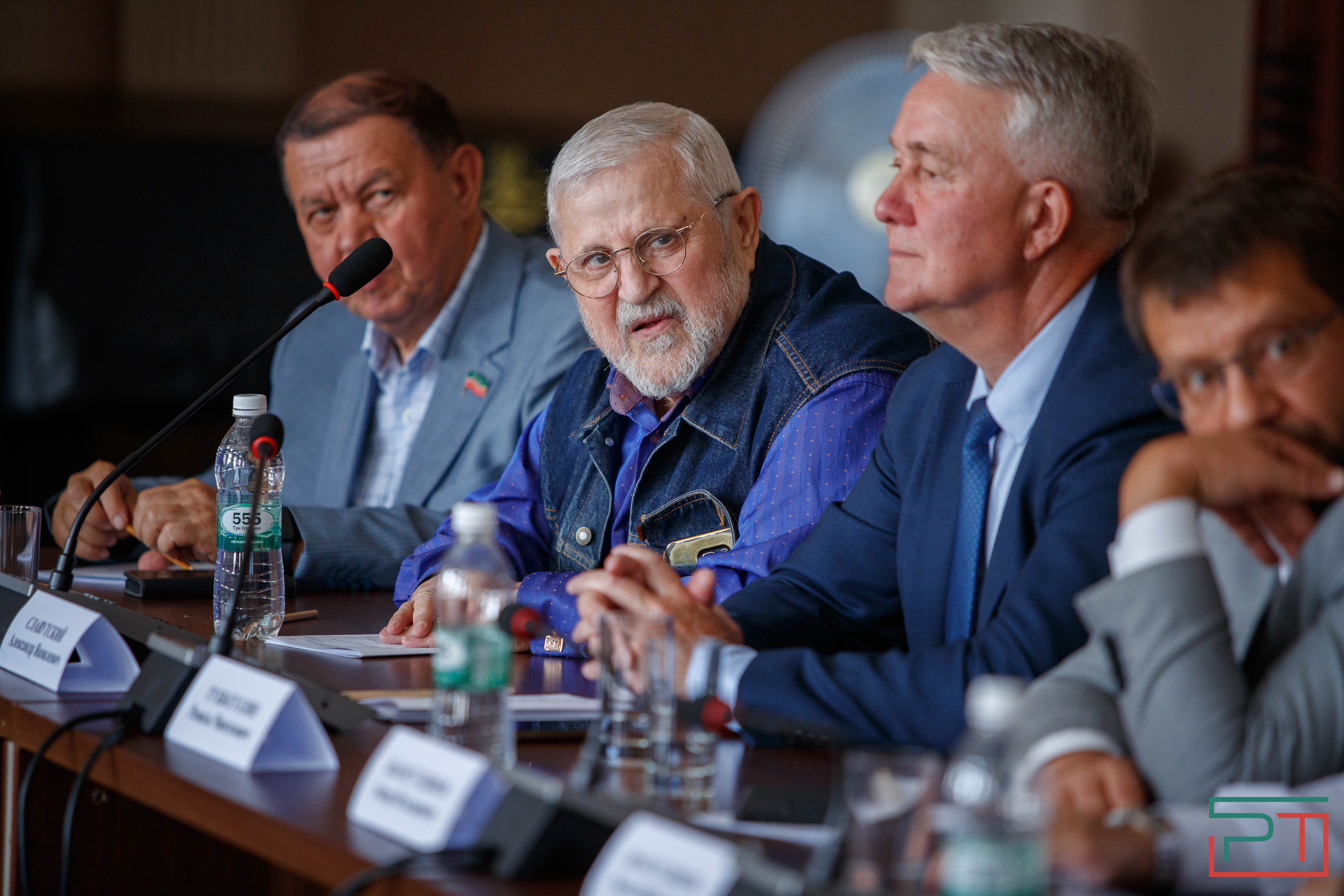 Заседание Комитета по образованию, культуре, науке и национальным вопросам прошло в Казани