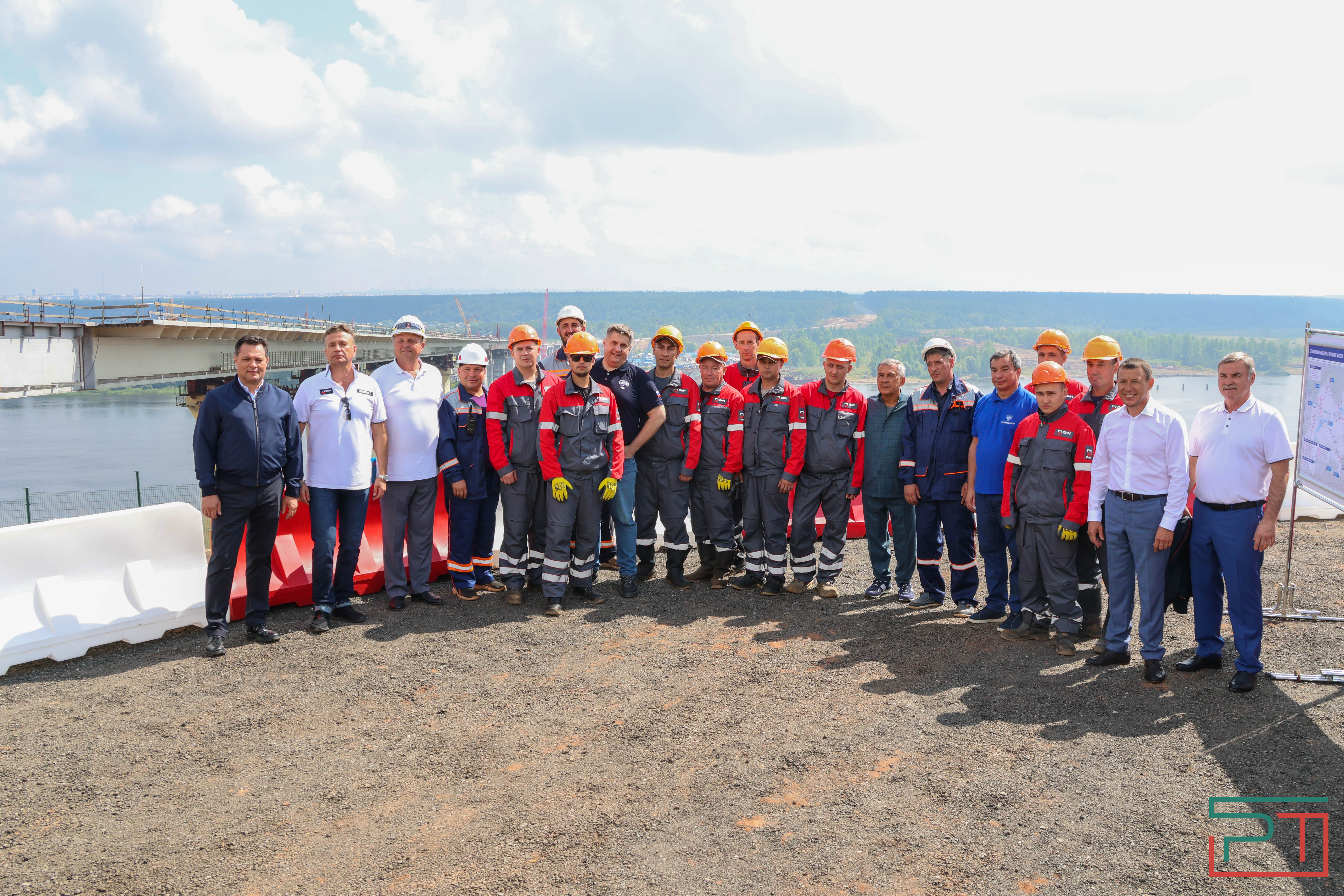 Минниханов: Мост через Каму будет сдан в этом году