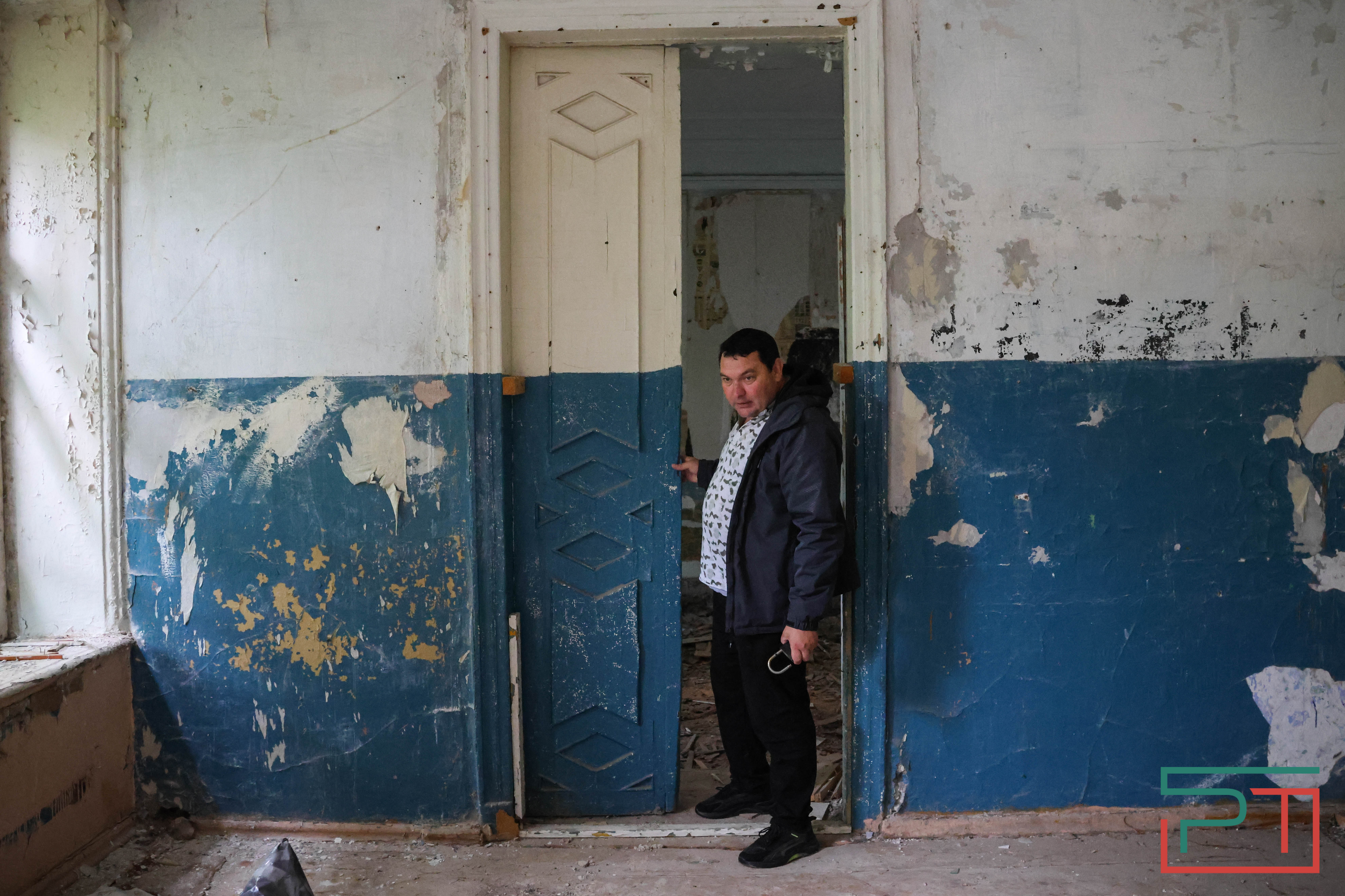 «Это зеркало видело 1917 год»: жители села в Татарстане спасают от разрушения помещичью усадьбу