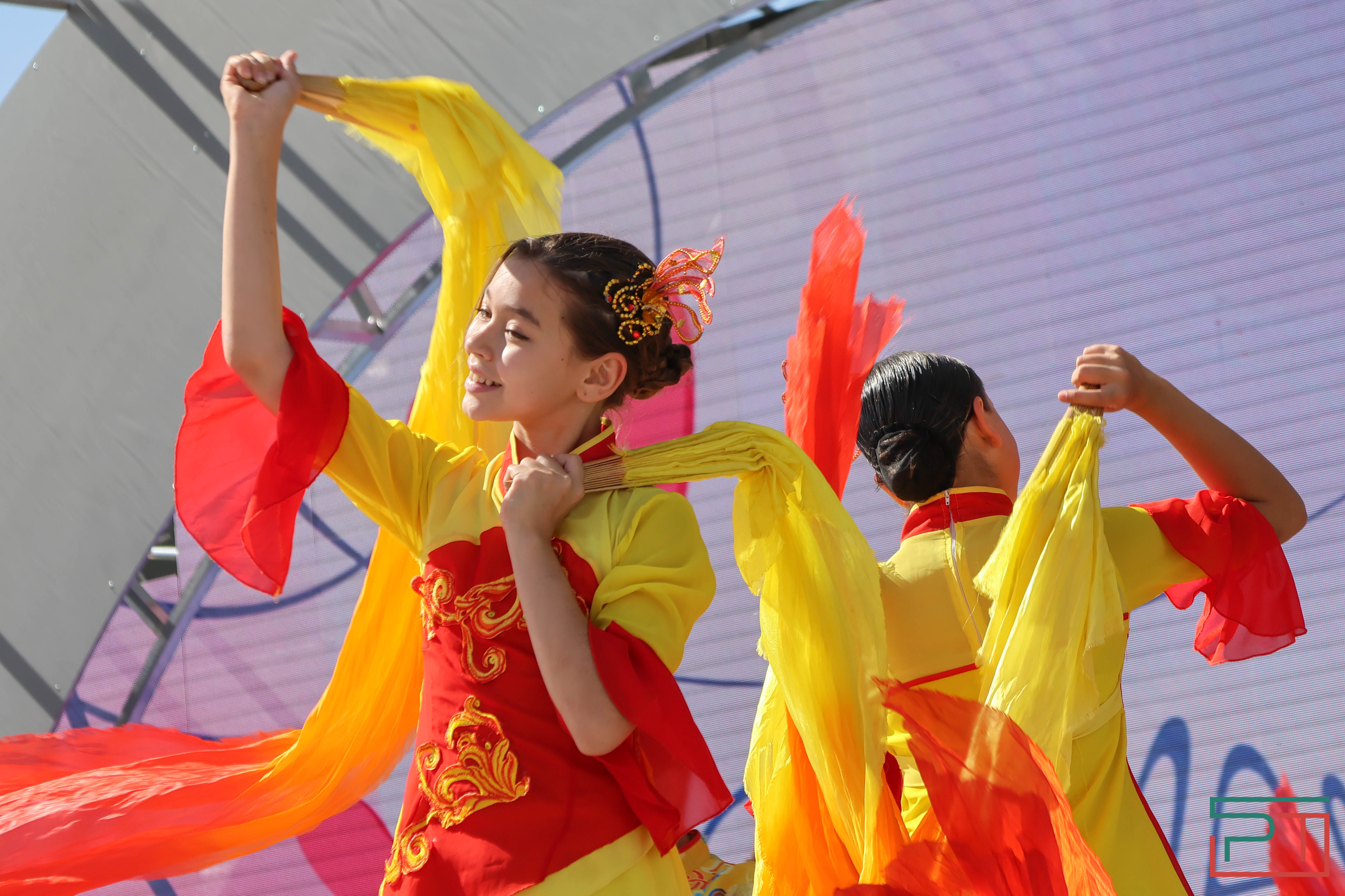 «Полностью изменил облик территории»: в Казани открылся детский парк «Елмай»