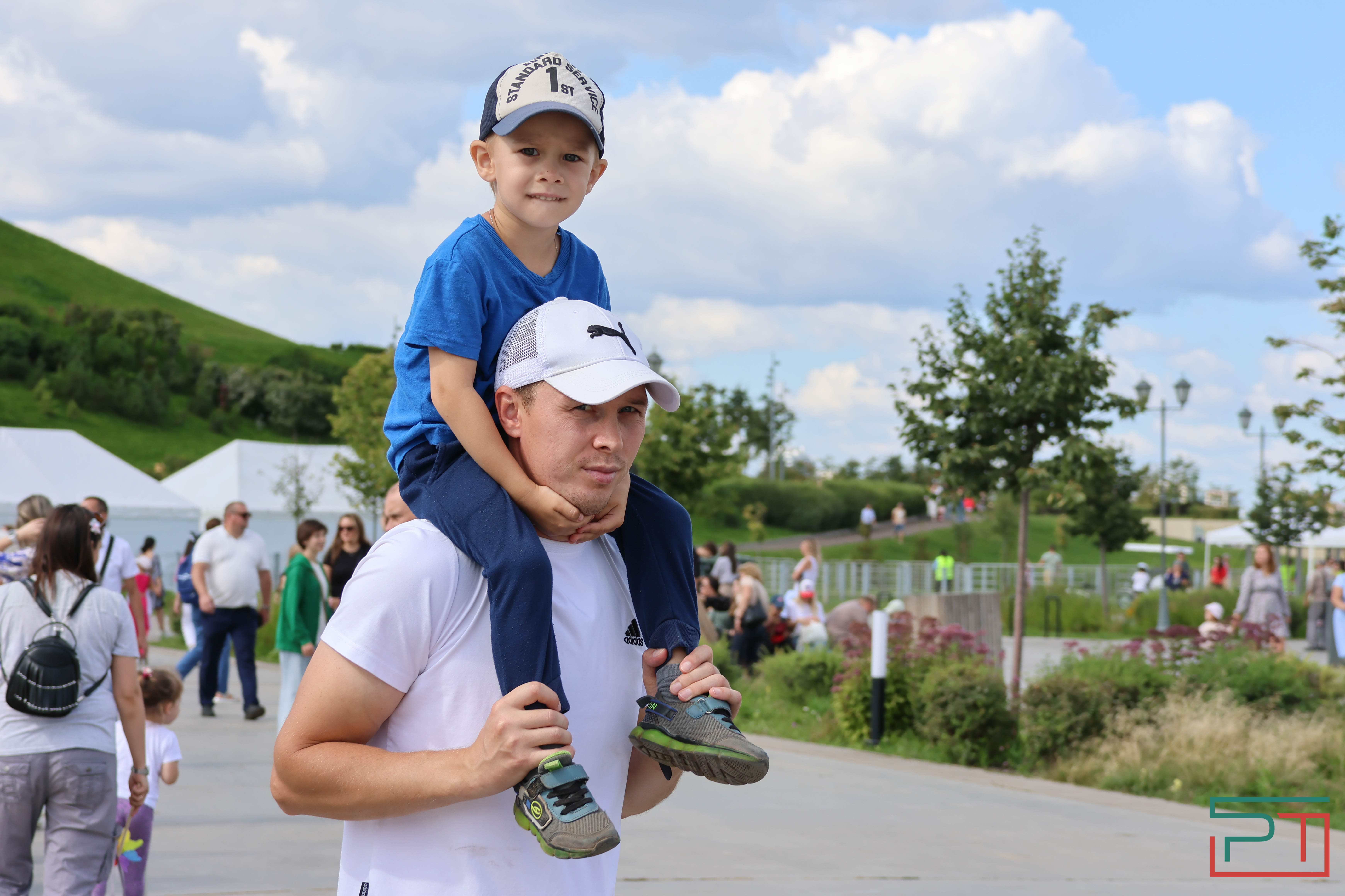 «Полностью изменил облик территории»: в Казани открылся детский парк «Елмай»