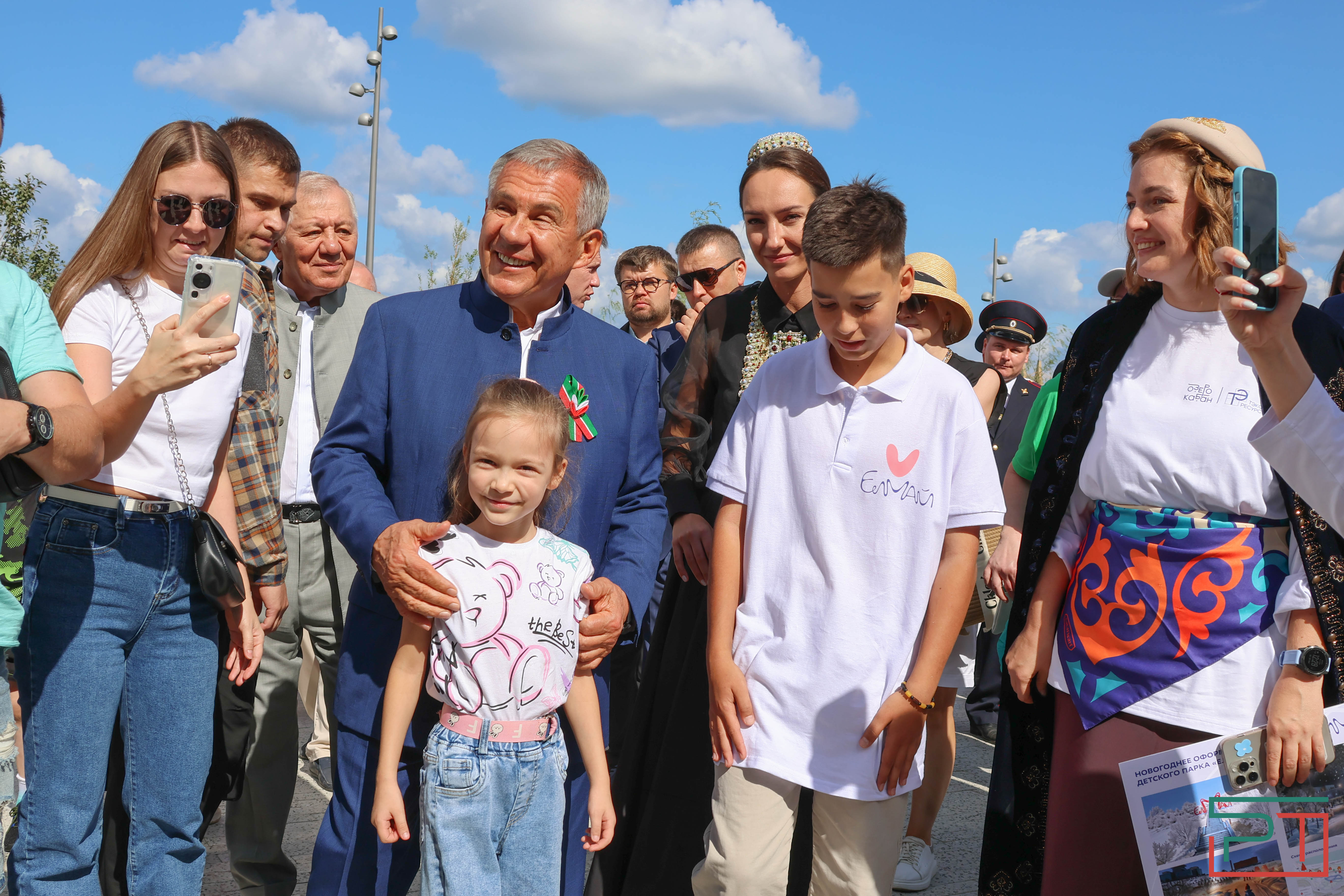 «Полностью изменил облик территории»: в Казани открылся детский парк «Елмай»