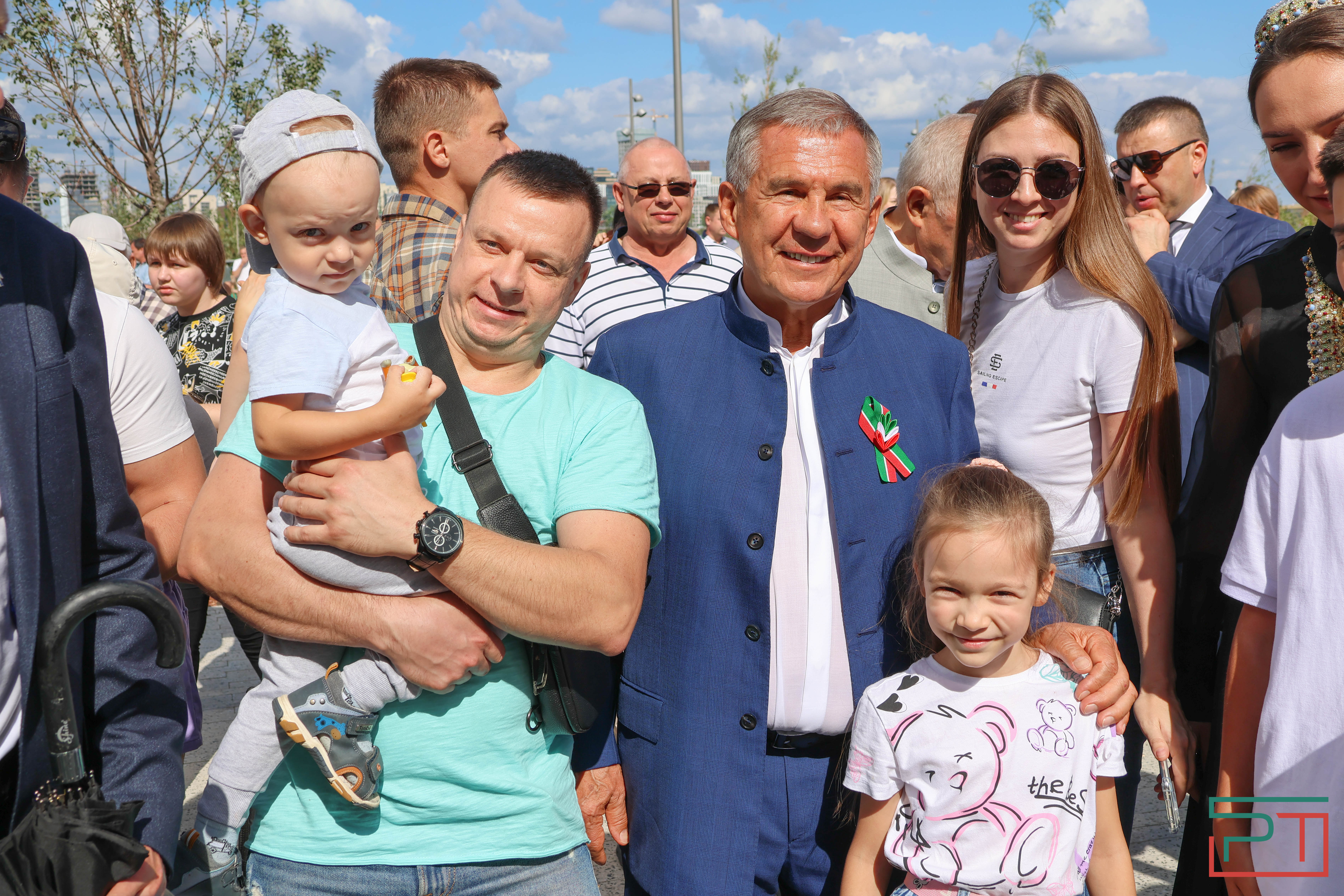 «Полностью изменил облик территории»: в Казани открылся детский парк «Елмай»