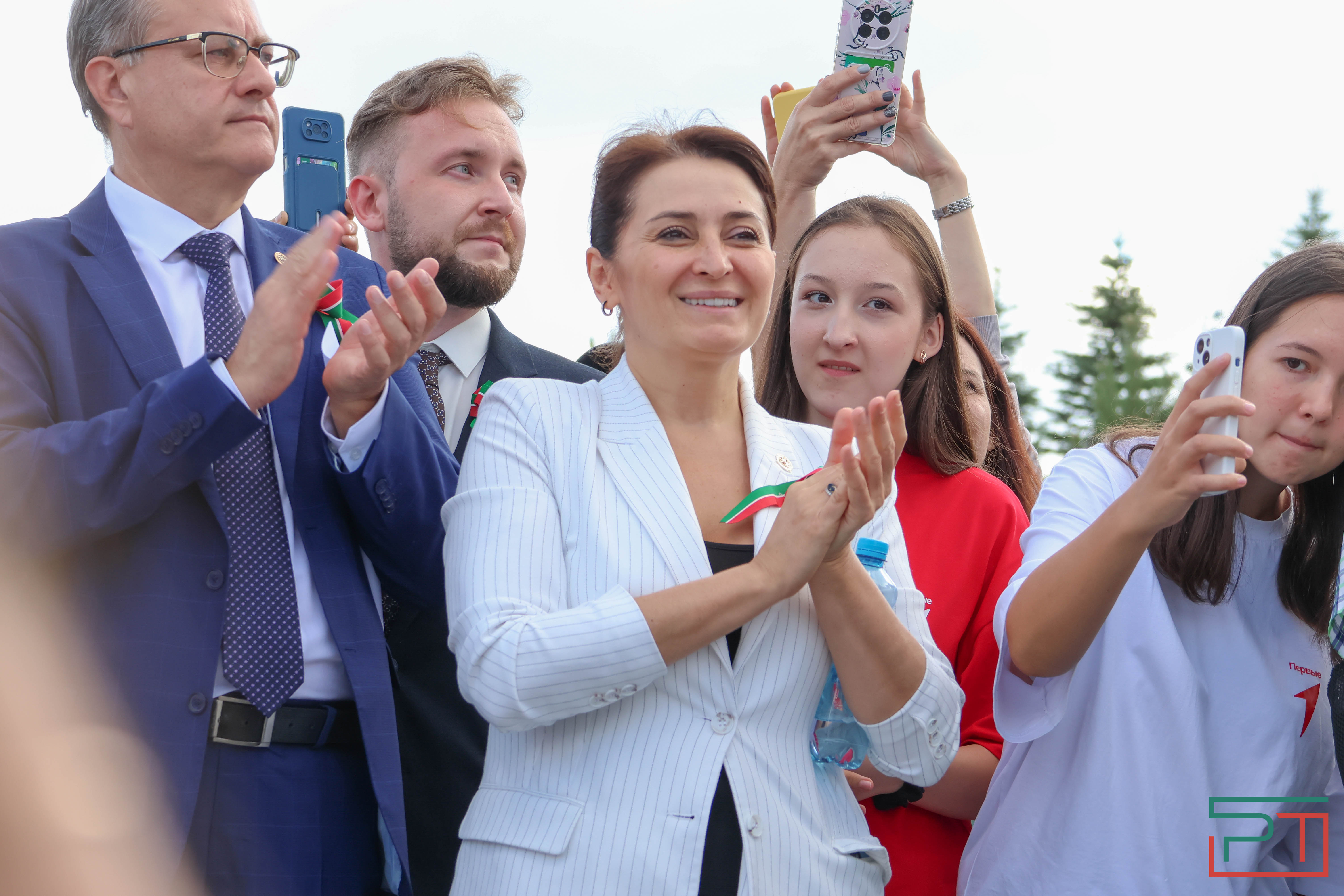 «Полностью изменил облик территории»: в Казани открылся детский парк «Елмай»