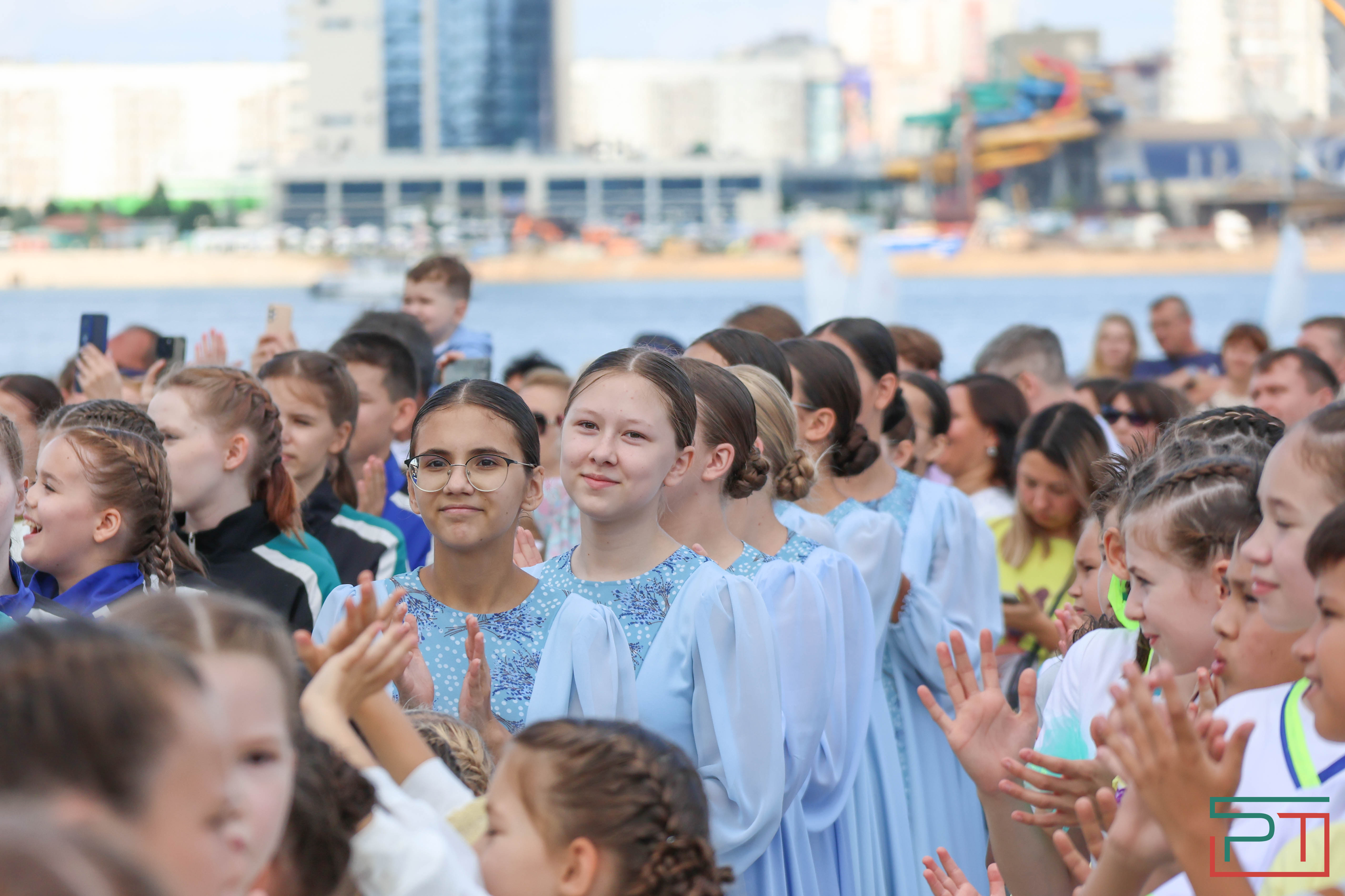 «Полностью изменил облик территории»: в Казани открылся детский парк «Елмай»