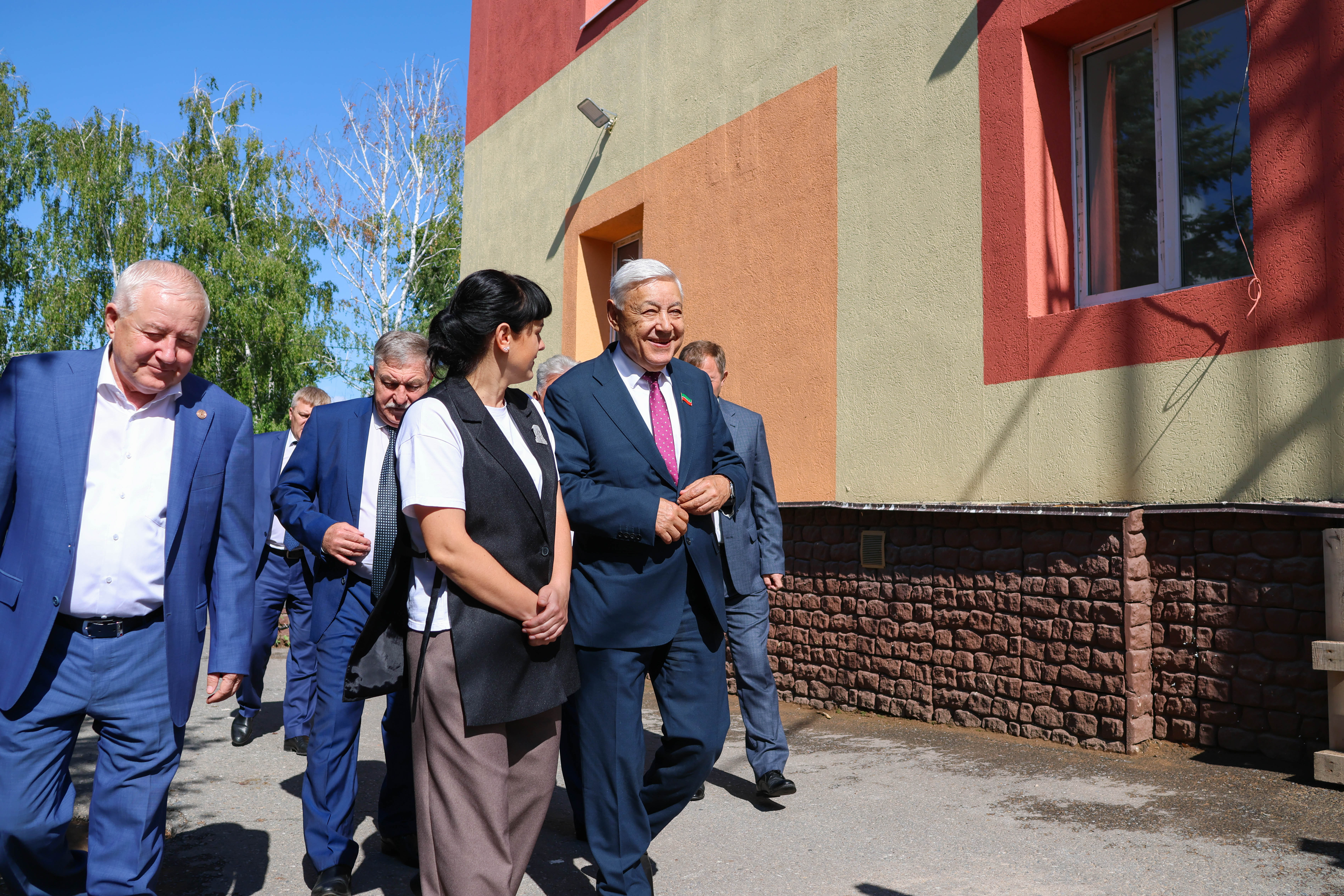 Мухаметшин осмотрел Детскую художественную школу в Лениногорске