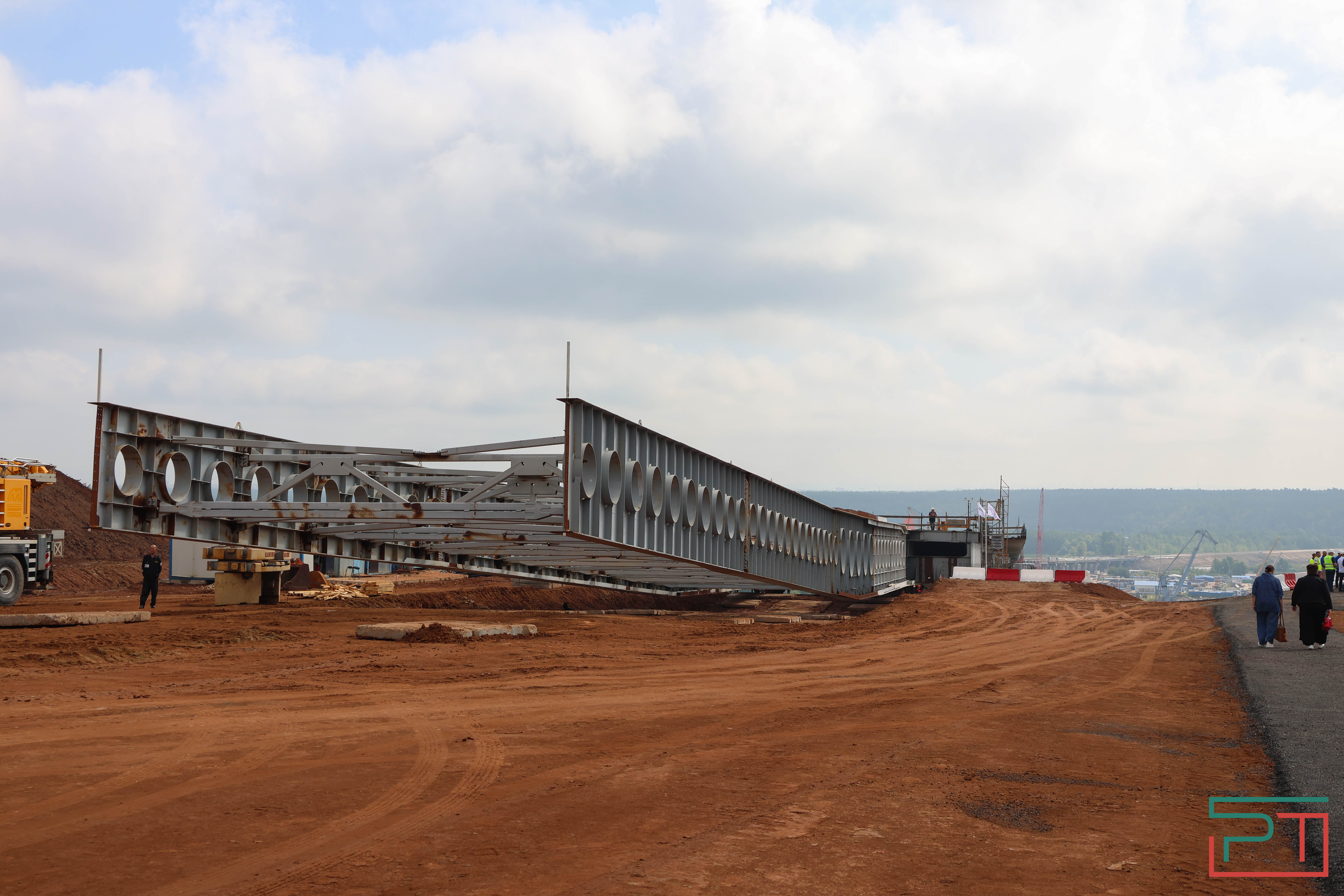 Минниханов: Мост через Каму будет сдан в этом году