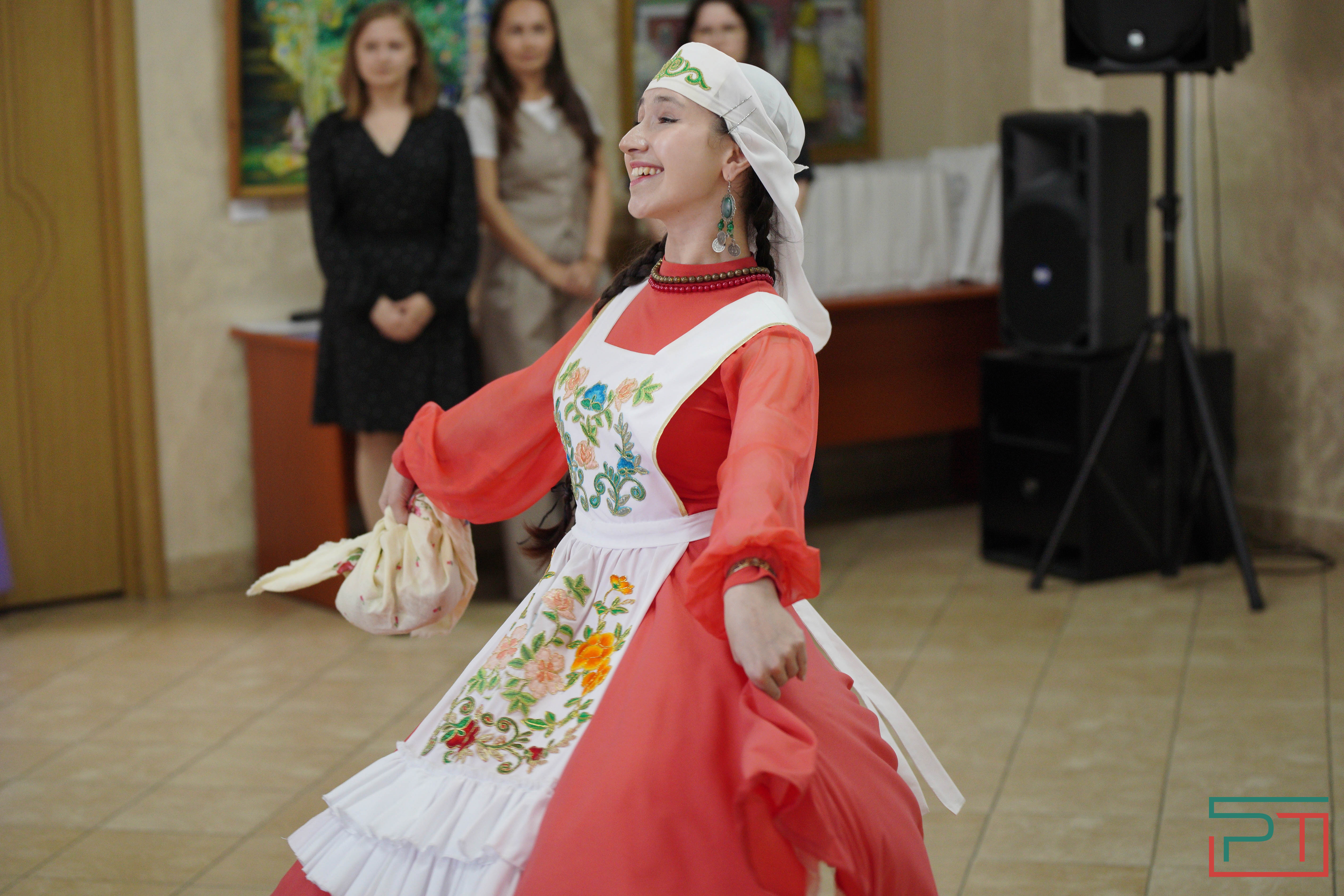 Акция «Помоги собраться в школу»