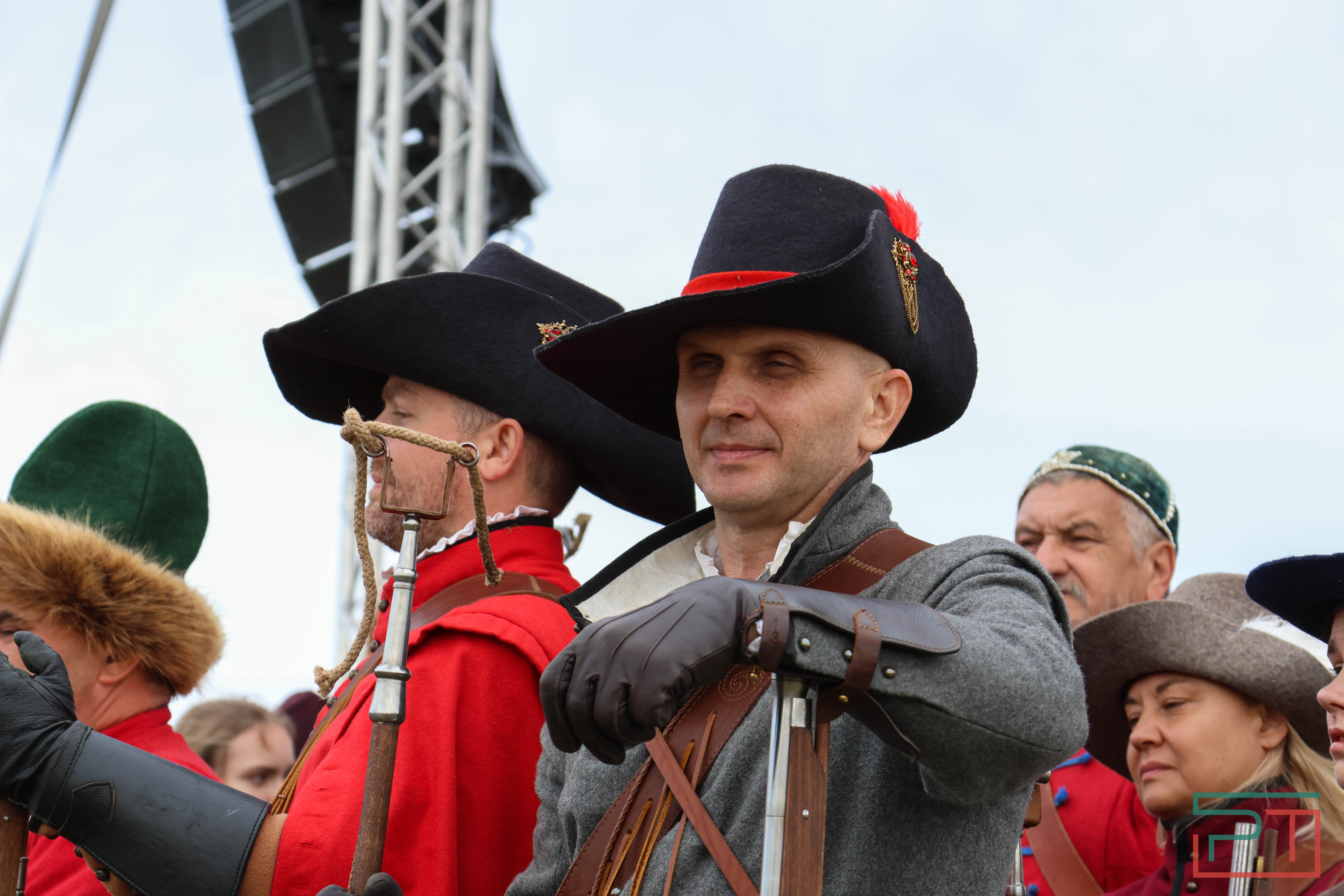 Постреляли из мушкета, погадали у шамана: в Болгаре прошел фестиваль «Путешествие в прошлое»