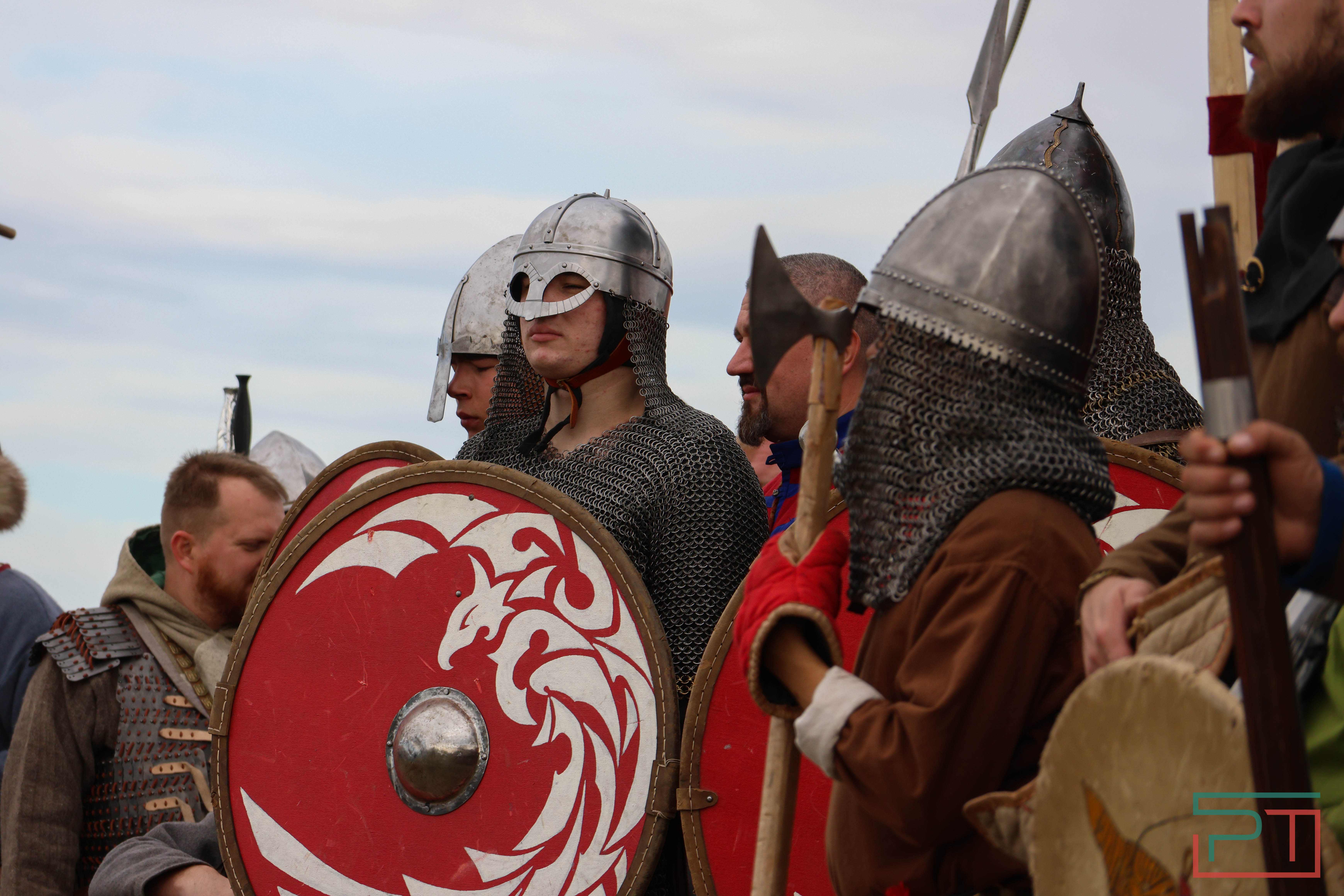 Постреляли из мушкета, погадали у шамана: в Болгаре прошел фестиваль «Путешествие в прошлое»