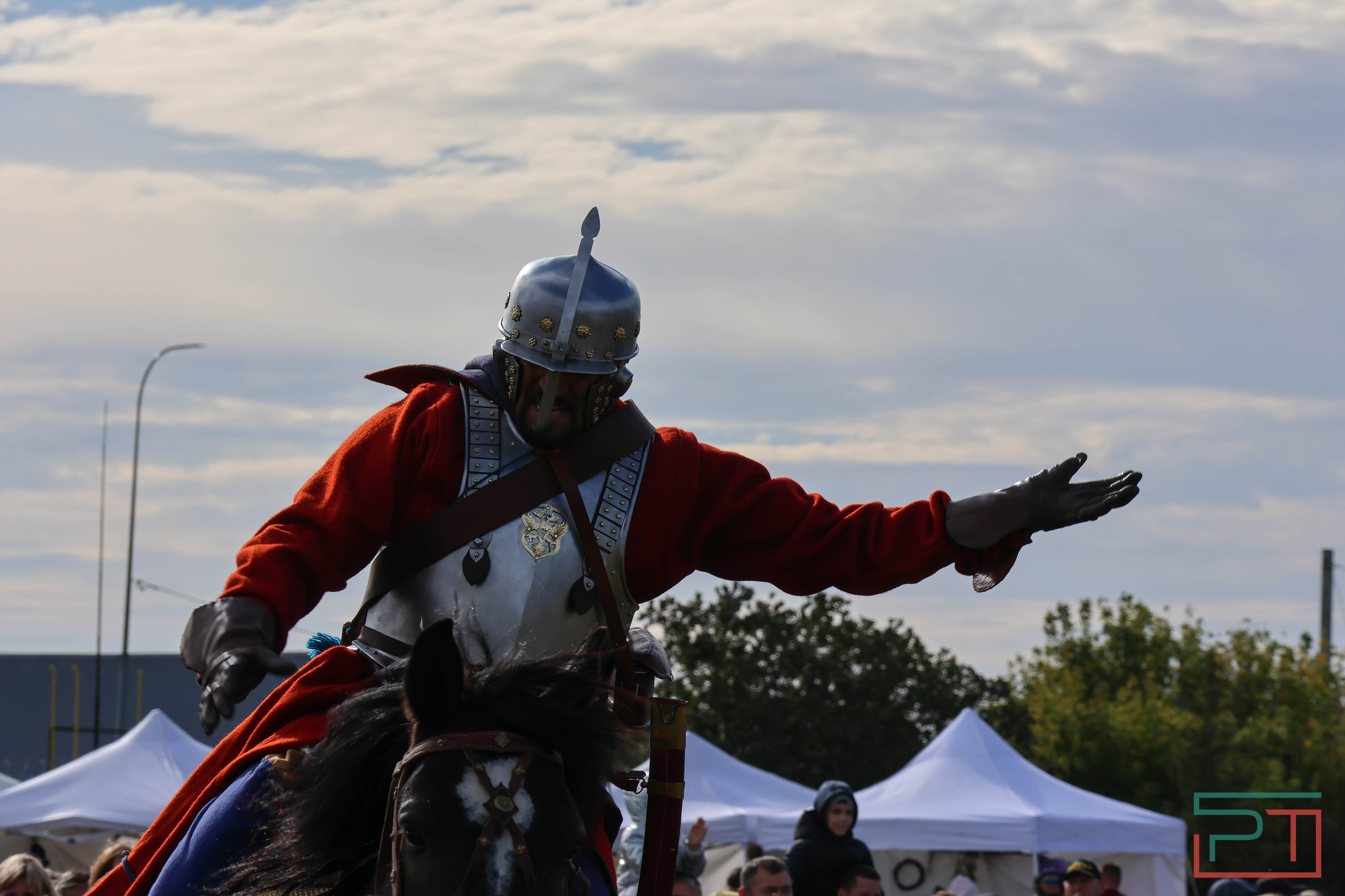 Постреляли из мушкета, погадали у шамана: в Болгаре прошел фестиваль «Путешествие в прошлое»