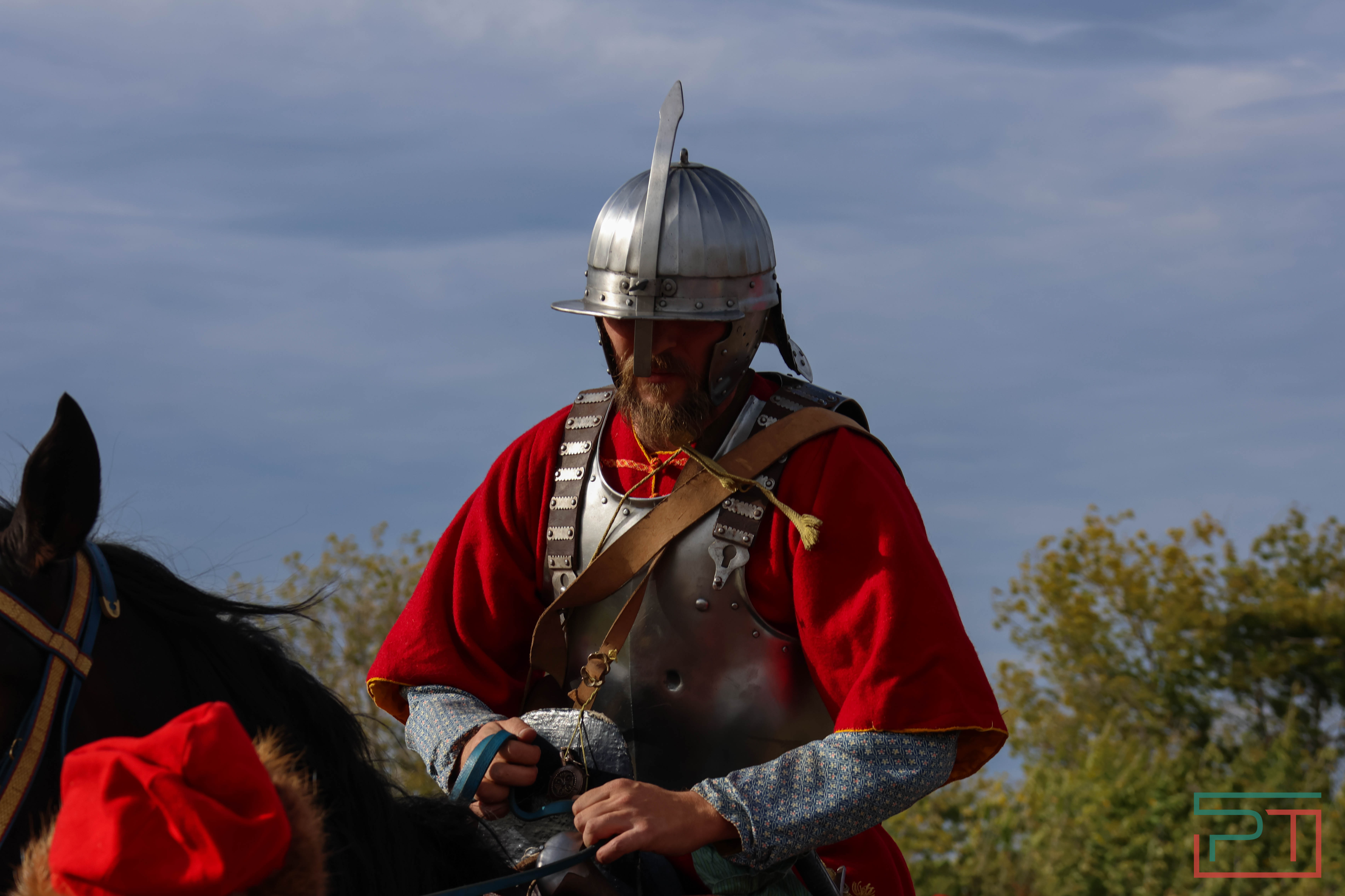 Постреляли из мушкета, погадали у шамана: в Болгаре прошел фестиваль «Путешествие в прошлое»
