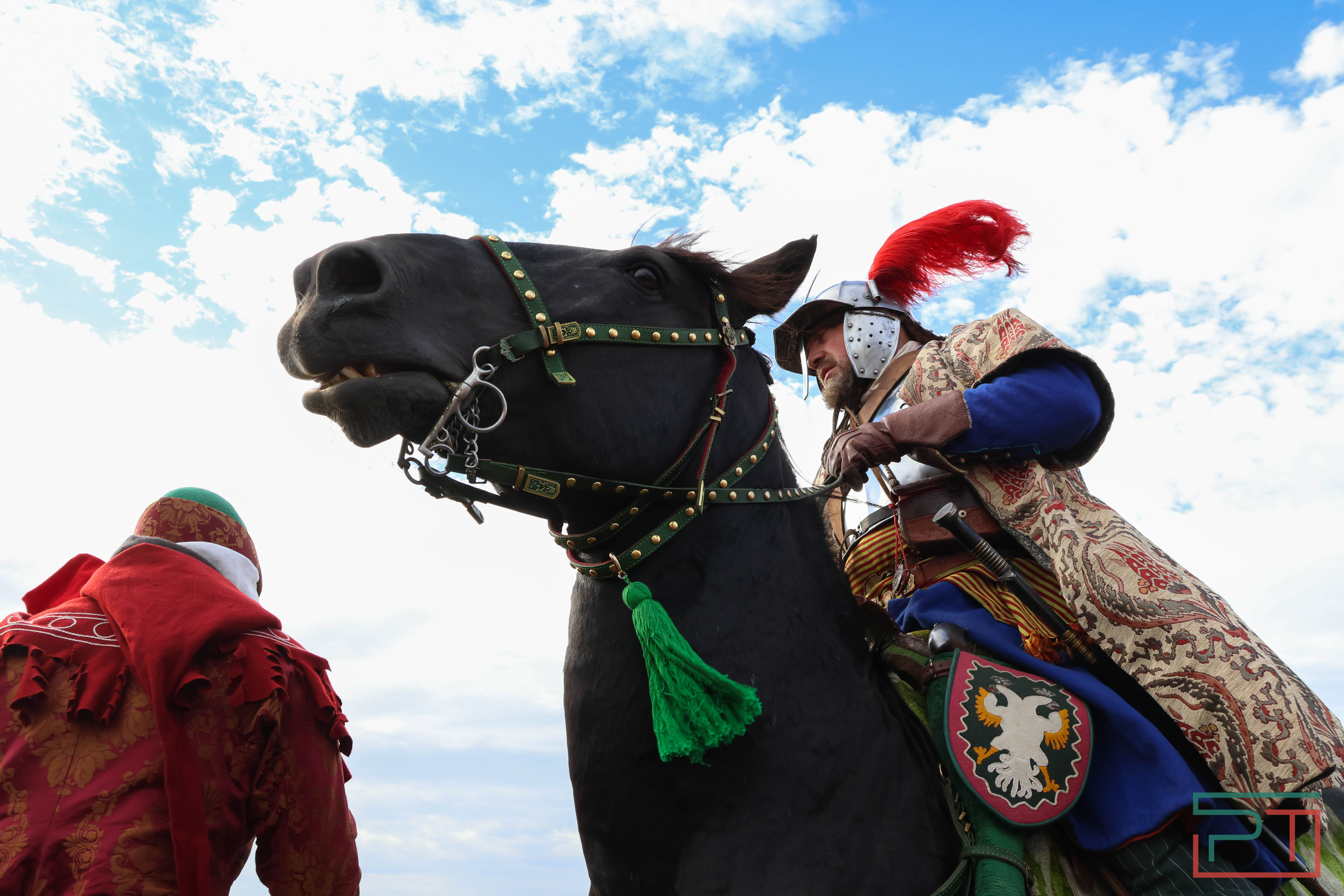 Постреляли из мушкета, погадали у шамана: в Болгаре прошел фестиваль «Путешествие в прошлое»