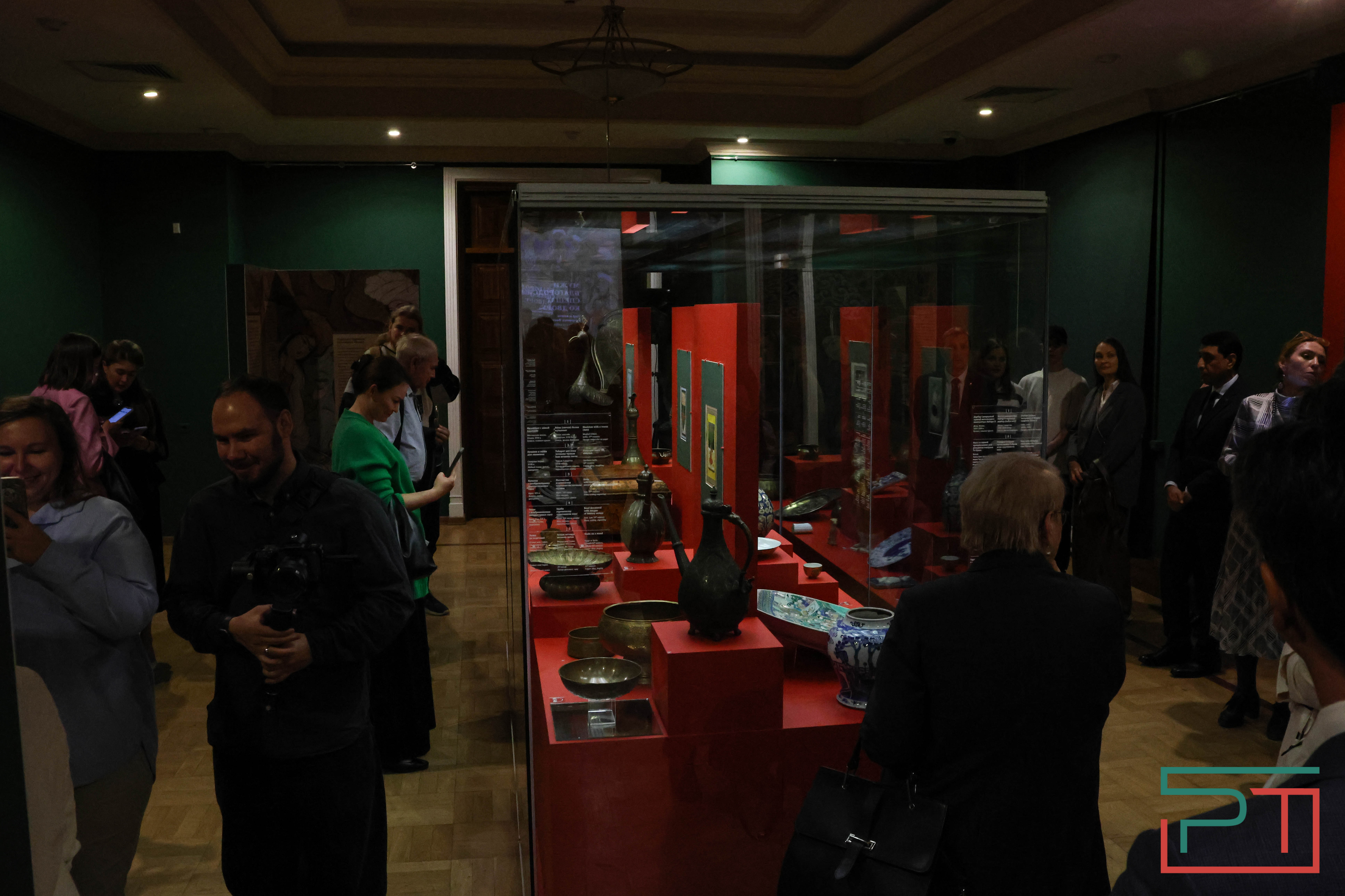 Всего месяц будет открыта в Казани выставка о пирах и царской охоте в странах Востока