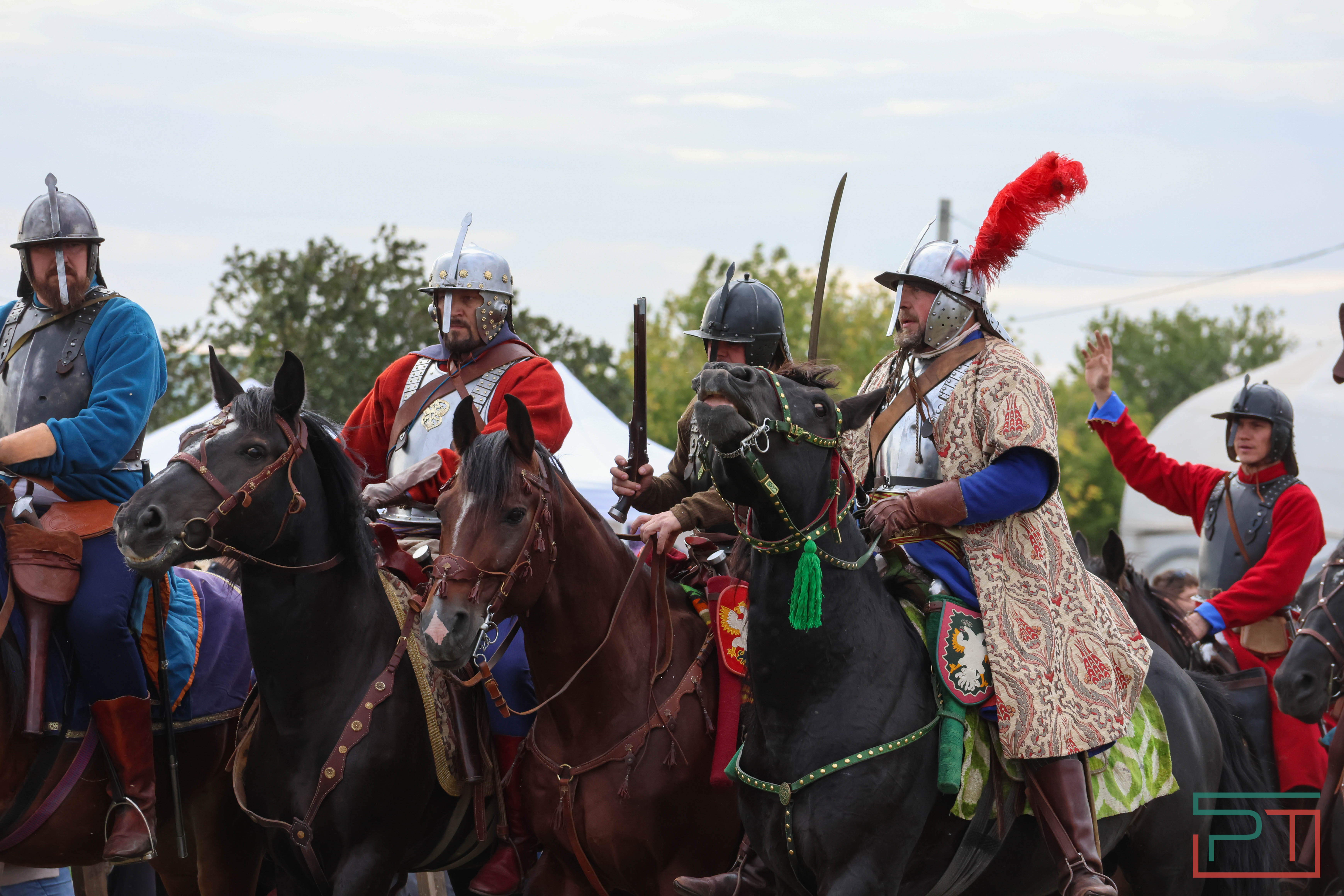 Постреляли из мушкета, погадали у шамана: в Болгаре прошел фестиваль «Путешествие в прошлое»