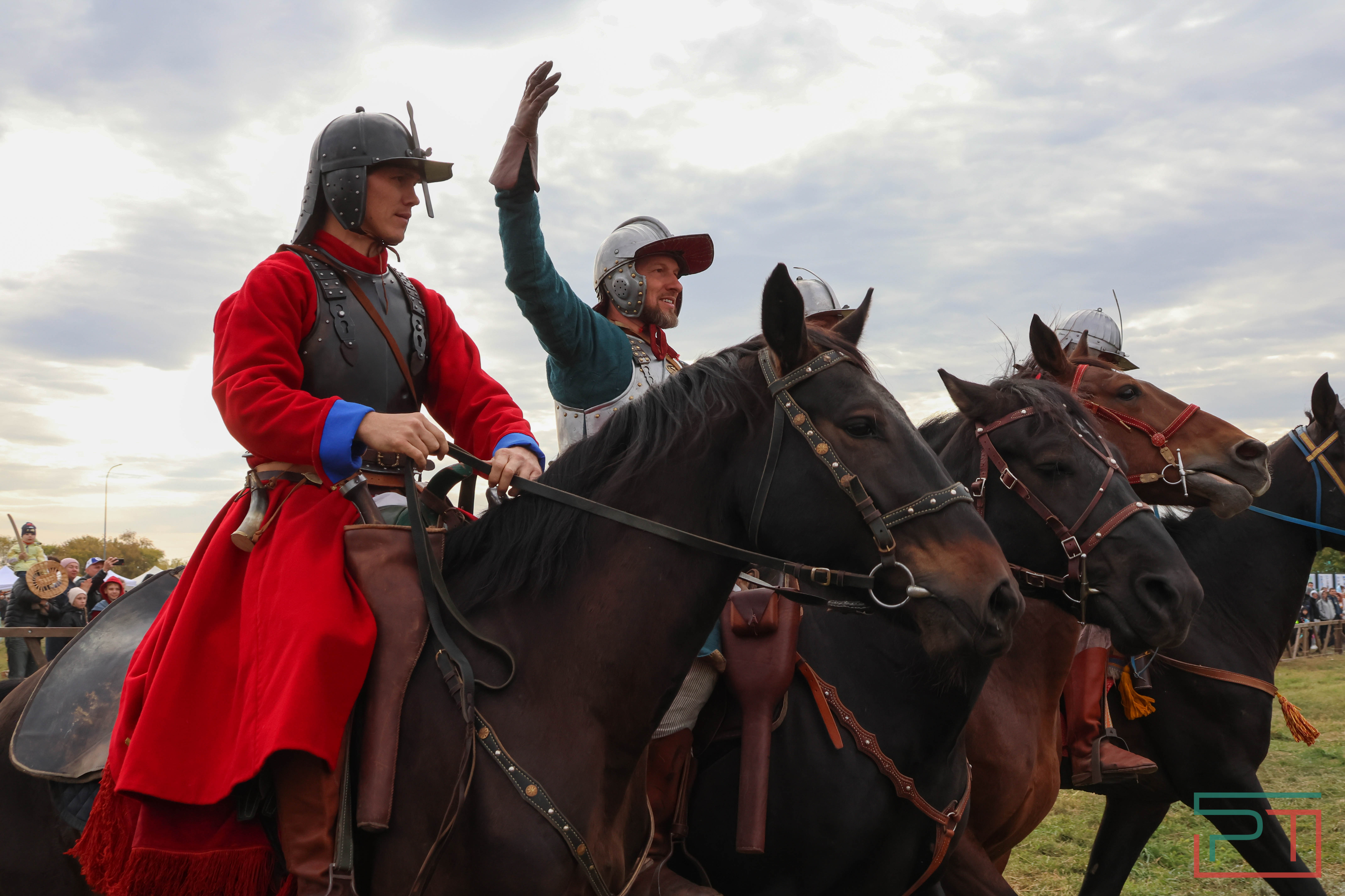 Постреляли из мушкета, погадали у шамана: в Болгаре прошел фестиваль «Путешествие в прошлое»
