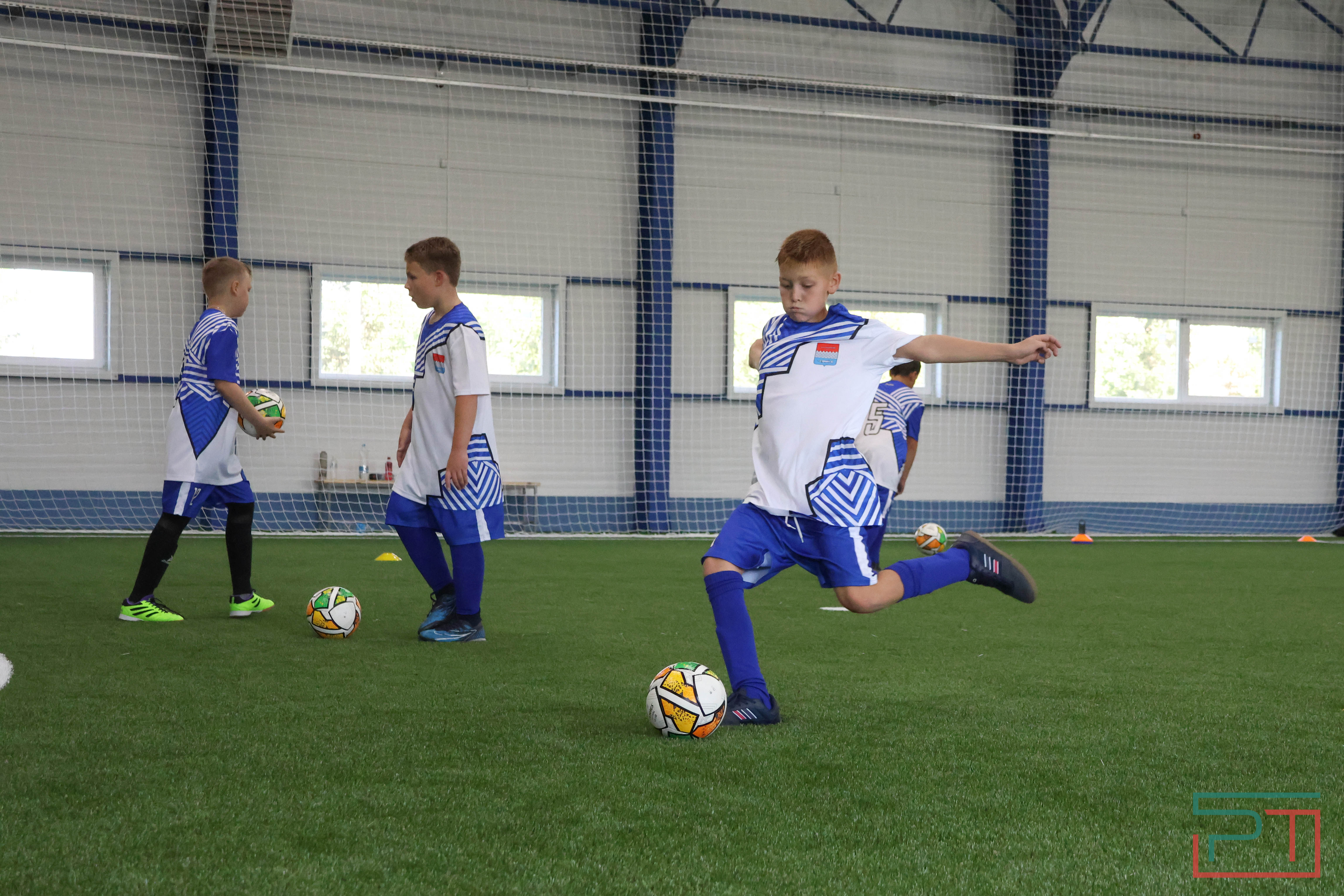 Футбольный манеж и молодежный центр отрылись в Новошешминске