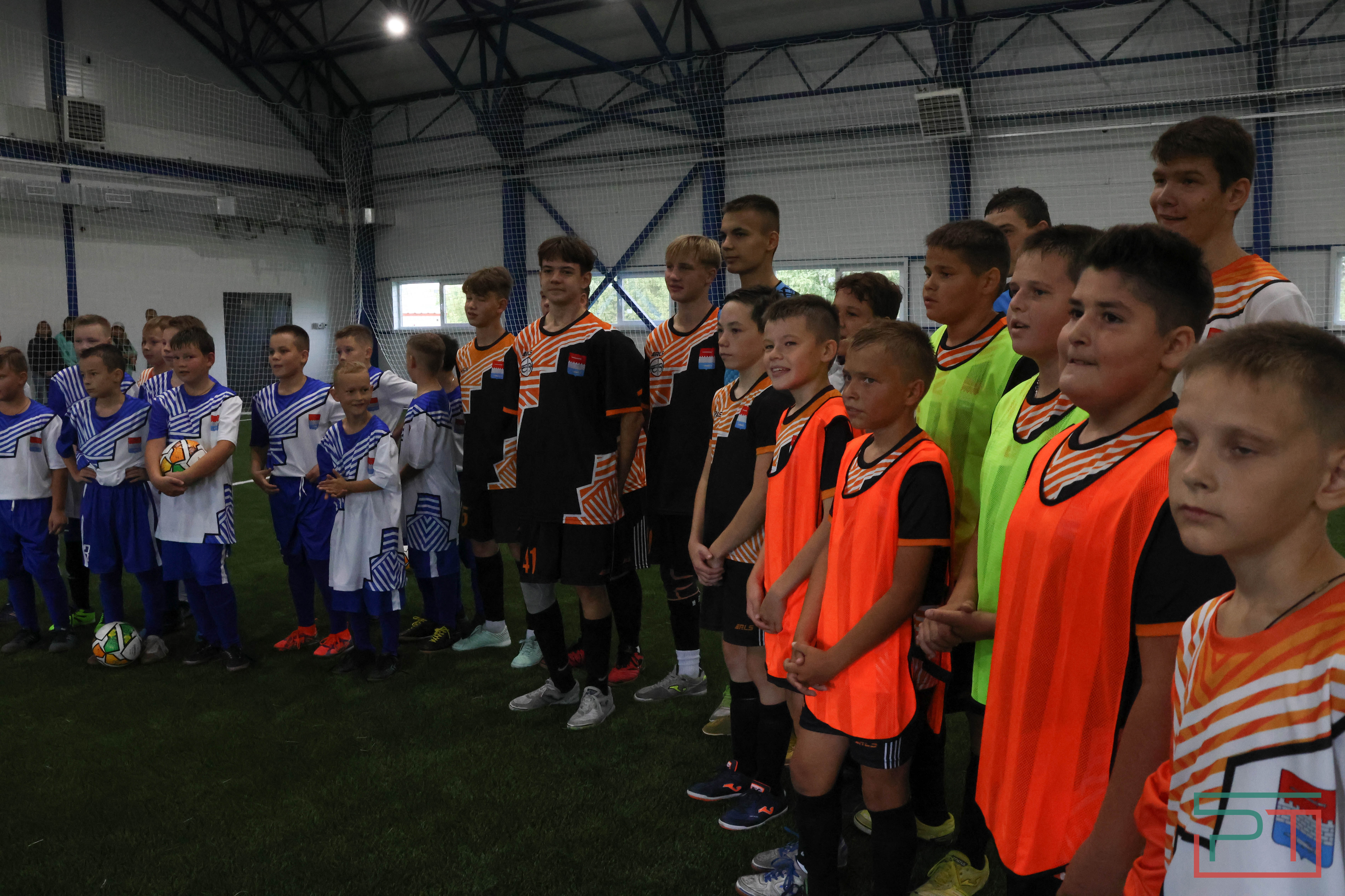 Футбольный манеж и молодежный центр отрылись в Новошешминске