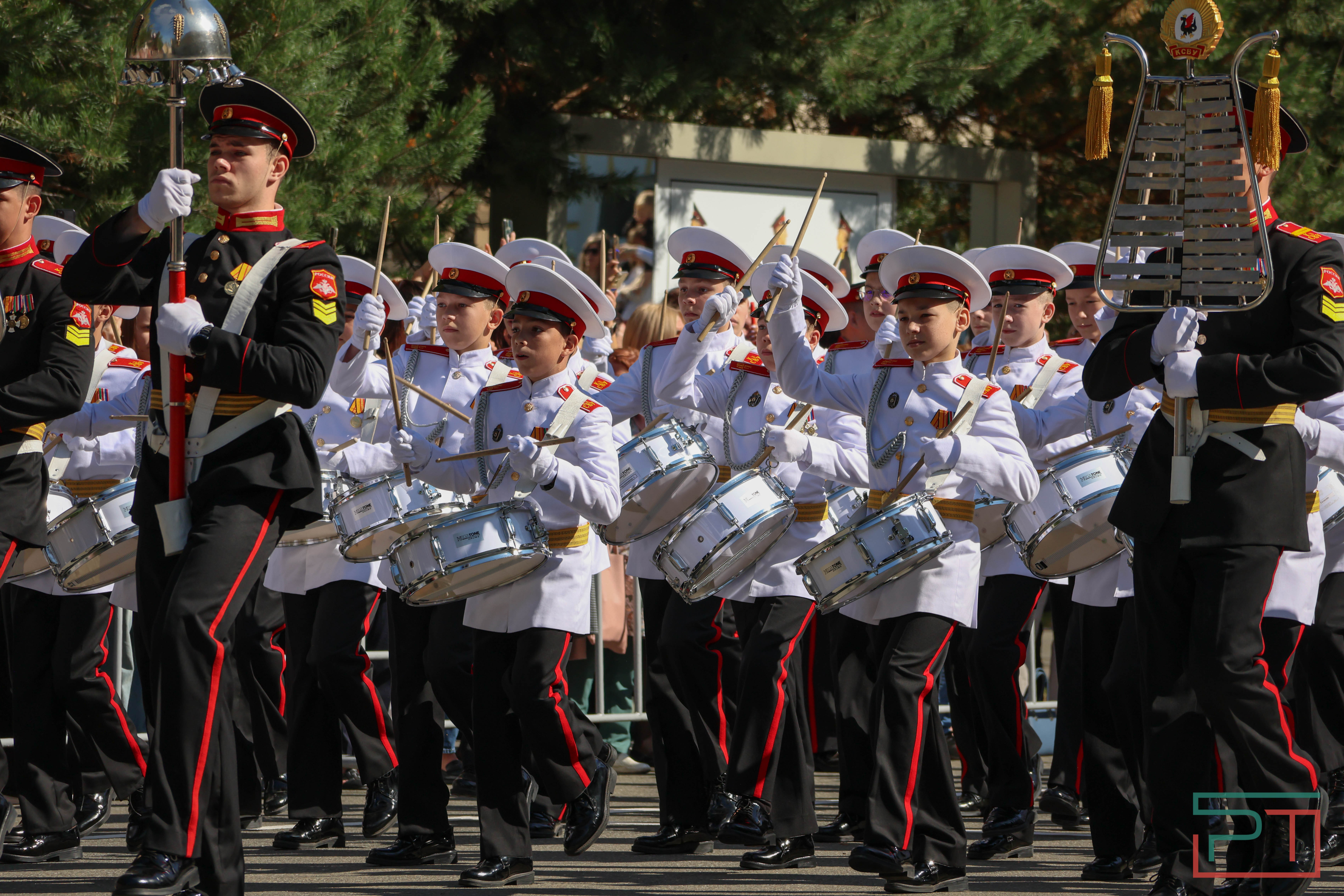Казанское суворовское училище отмечает 80-летний юбилей
