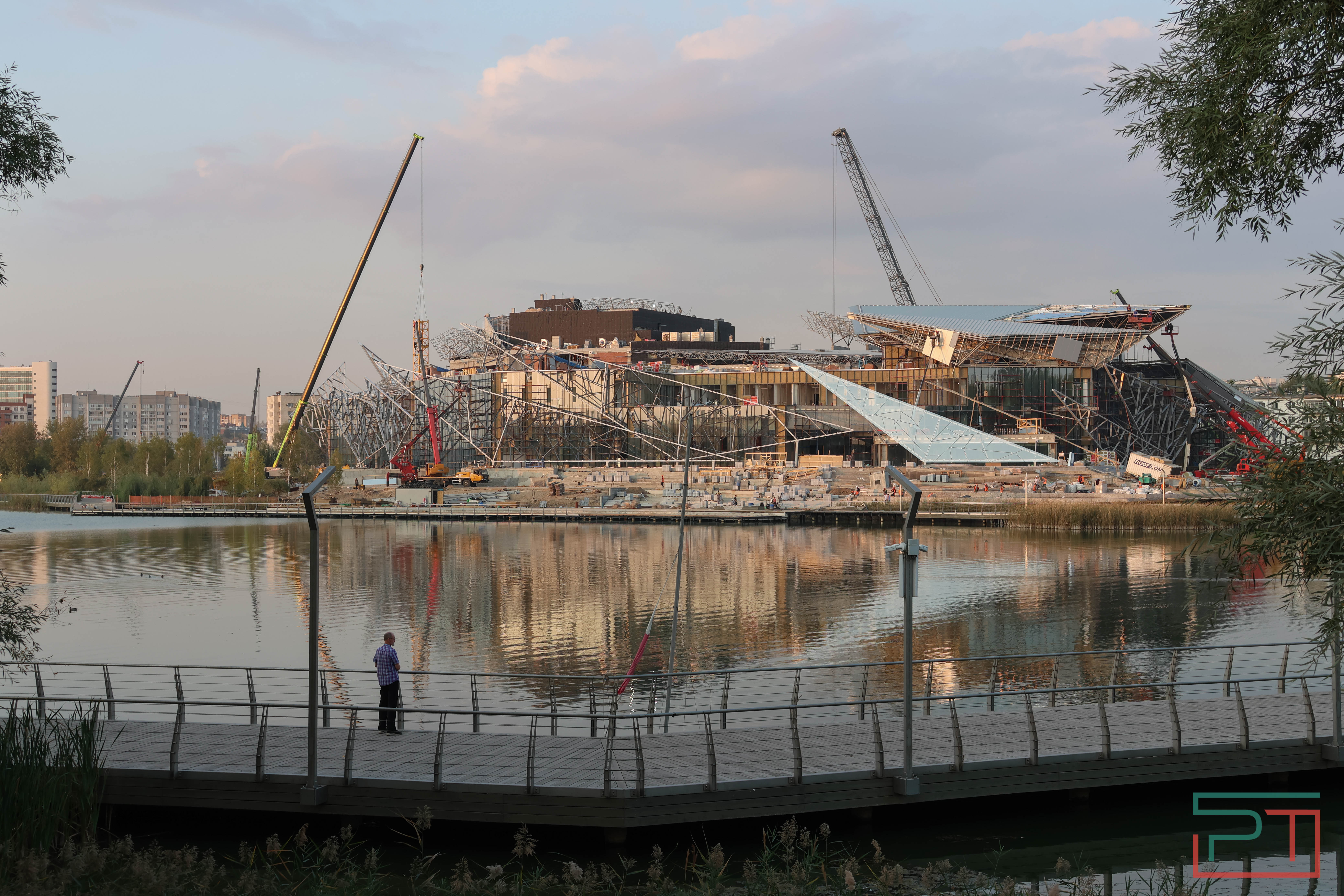 В Казани продолжается строительство нового театра Камала
