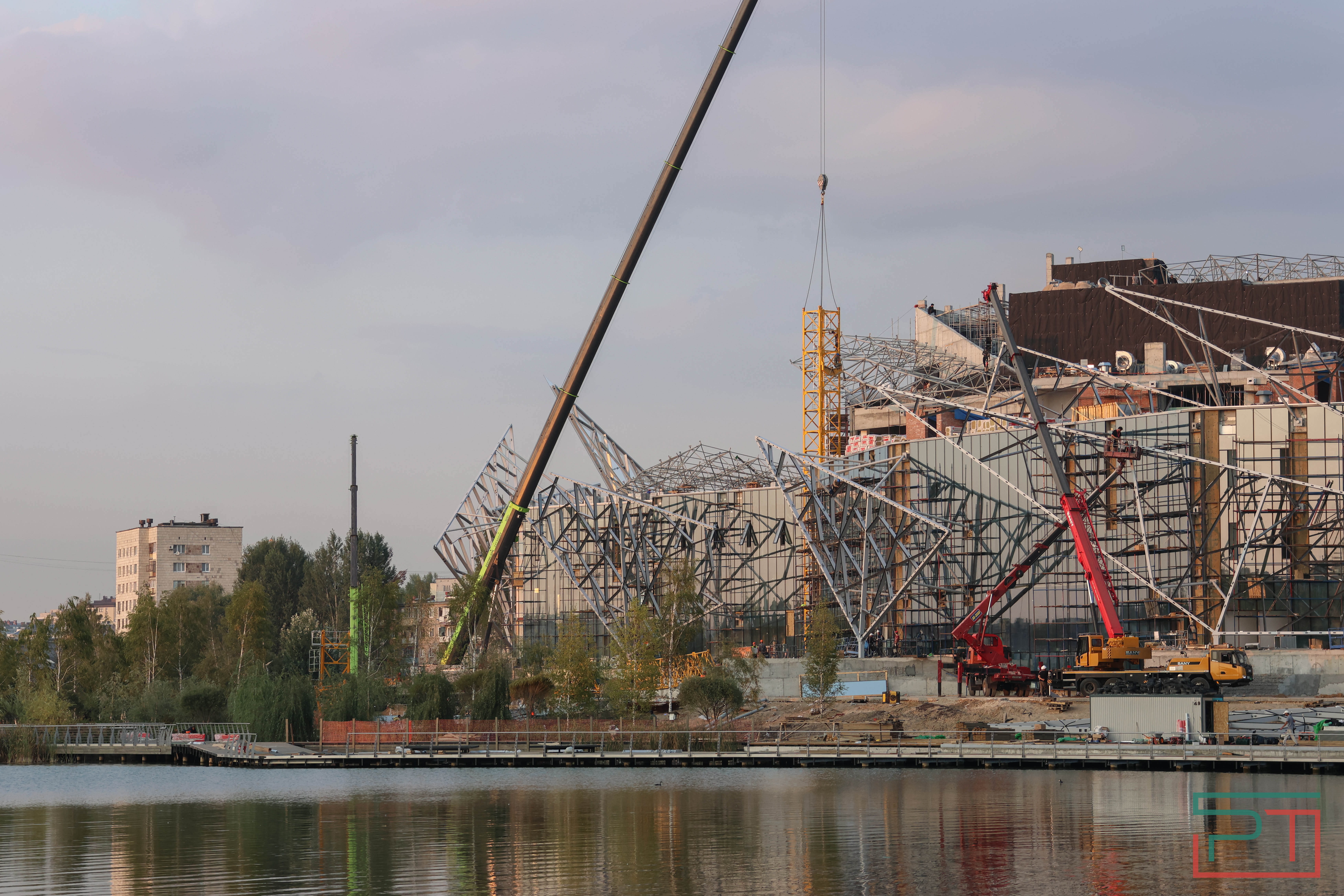 В Казани продолжается строительство нового театра Камала
