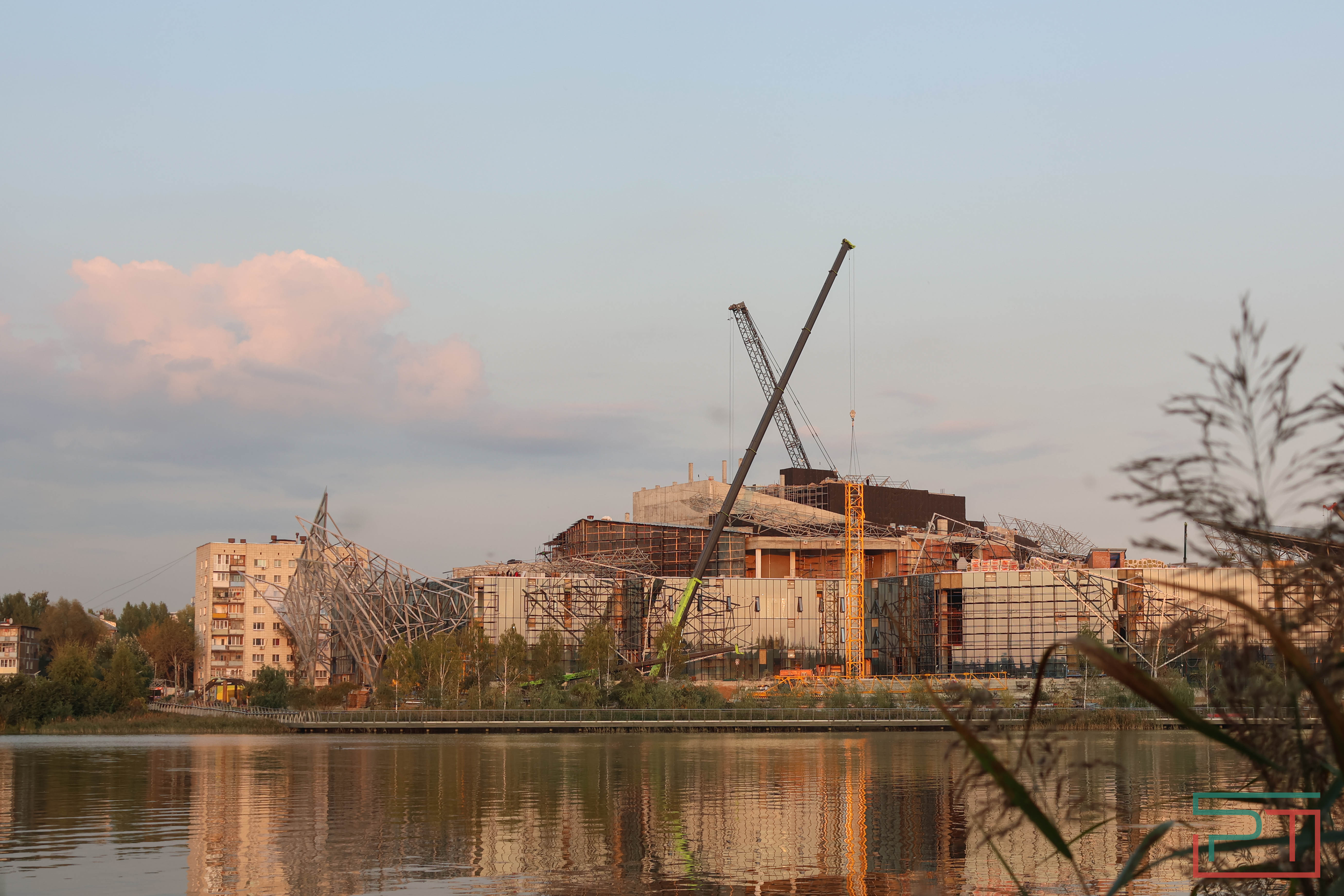 В Казани продолжается строительство нового театра Камала