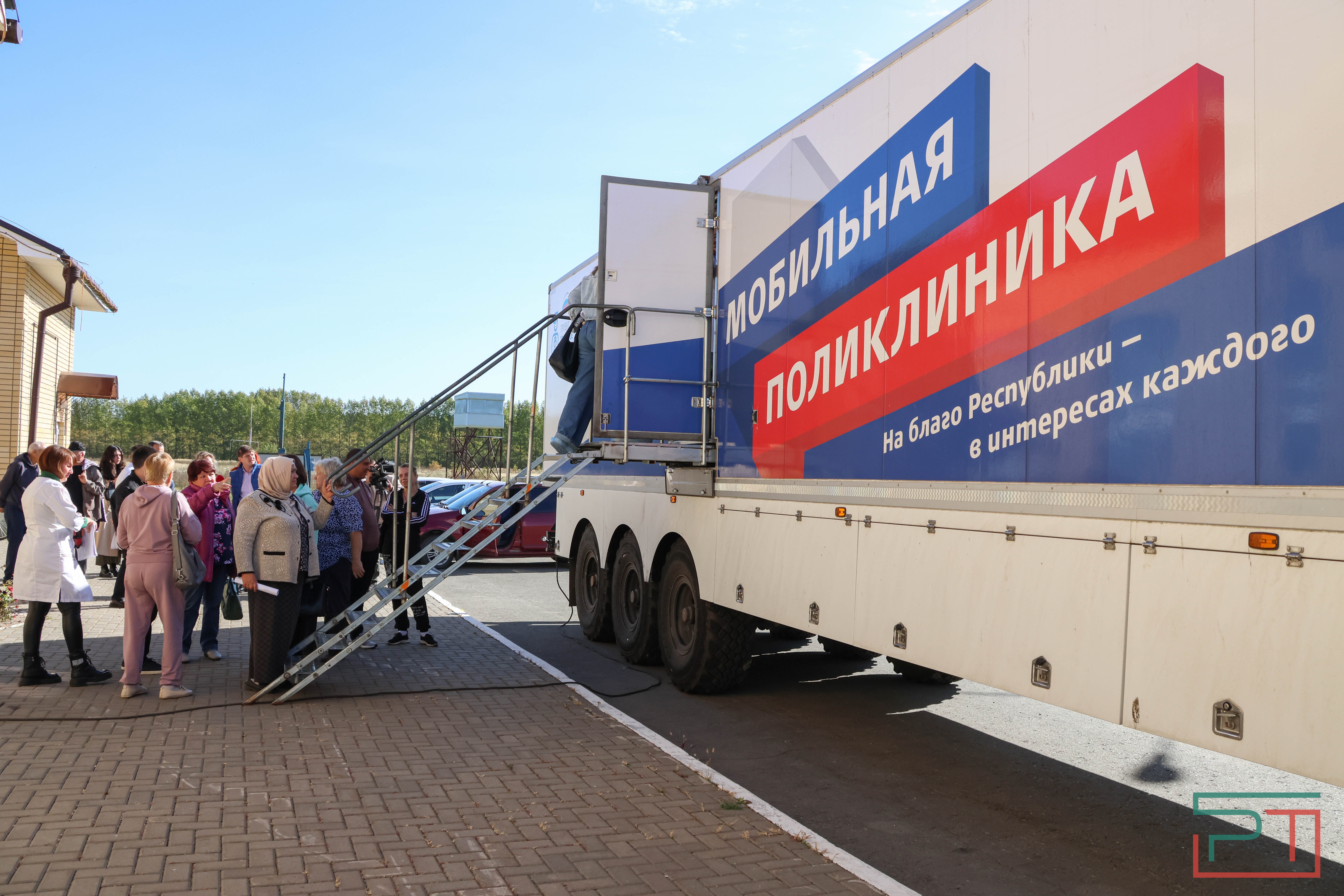 Мобильная поликлиника приехала в Тимофеевку