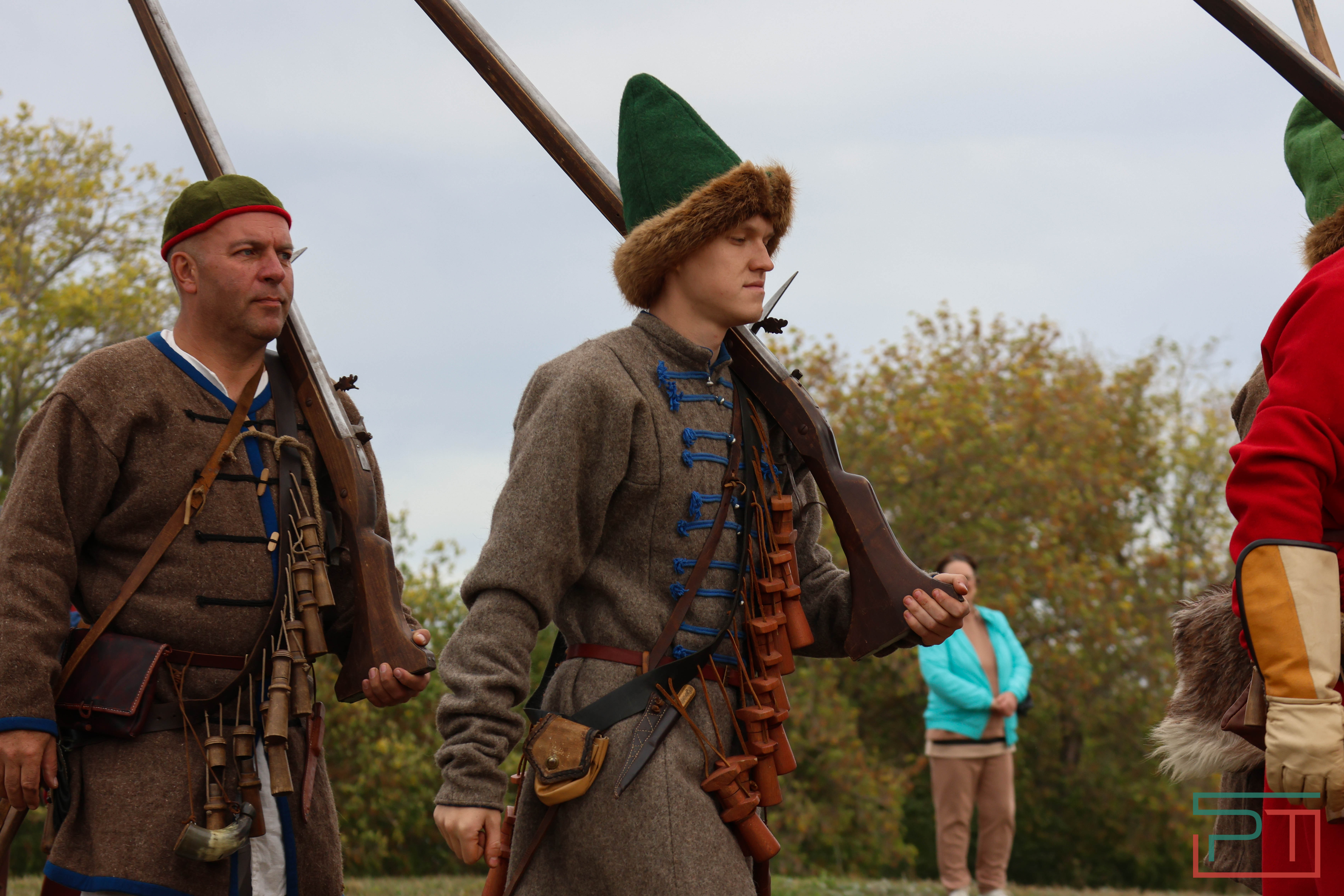 Постреляли из мушкета, погадали у шамана: в Болгаре прошел фестиваль «Путешествие в прошлое»