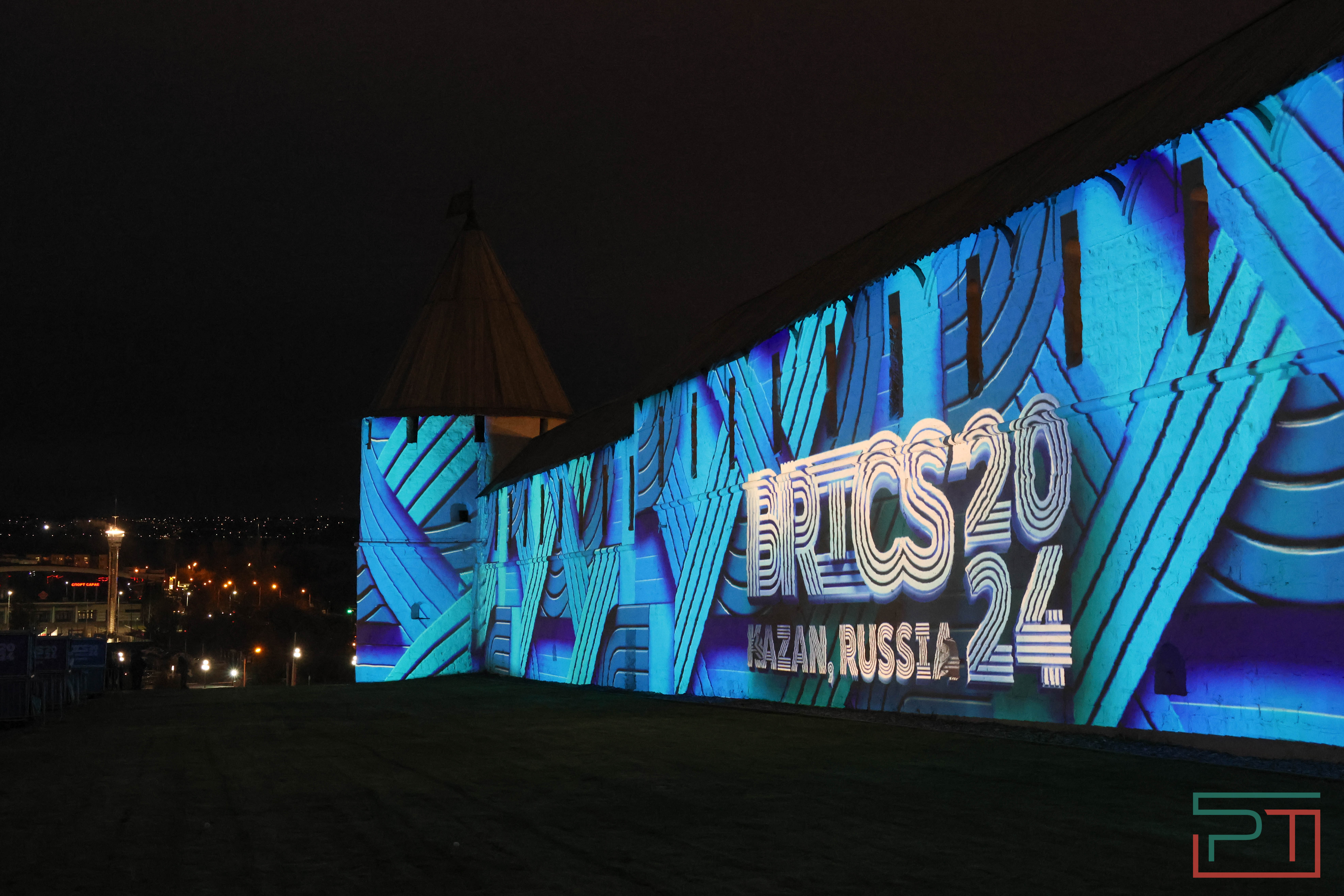 Световое шоу на стенах Казанского Кремля