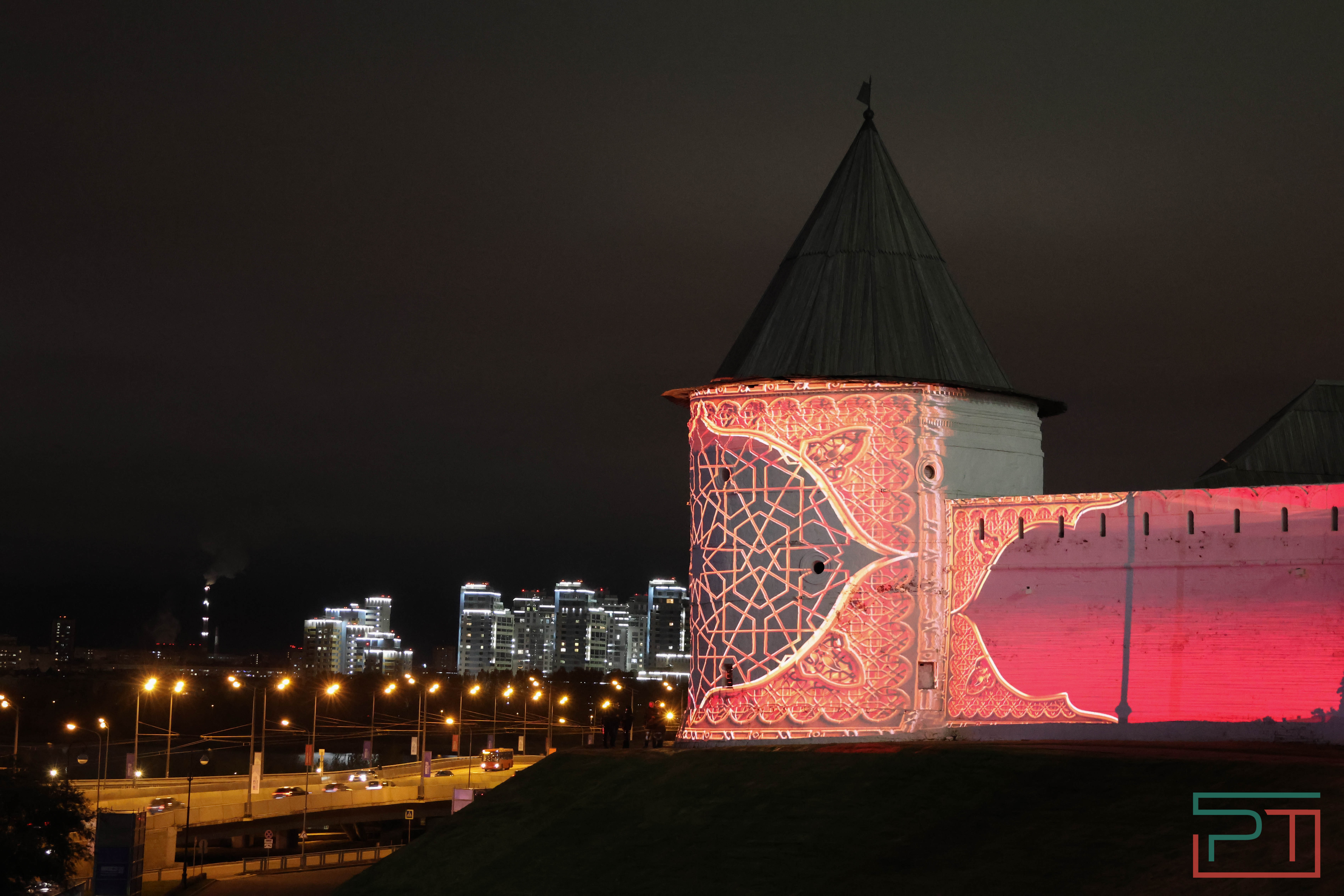 Световое шоу на стенах Казанского Кремля