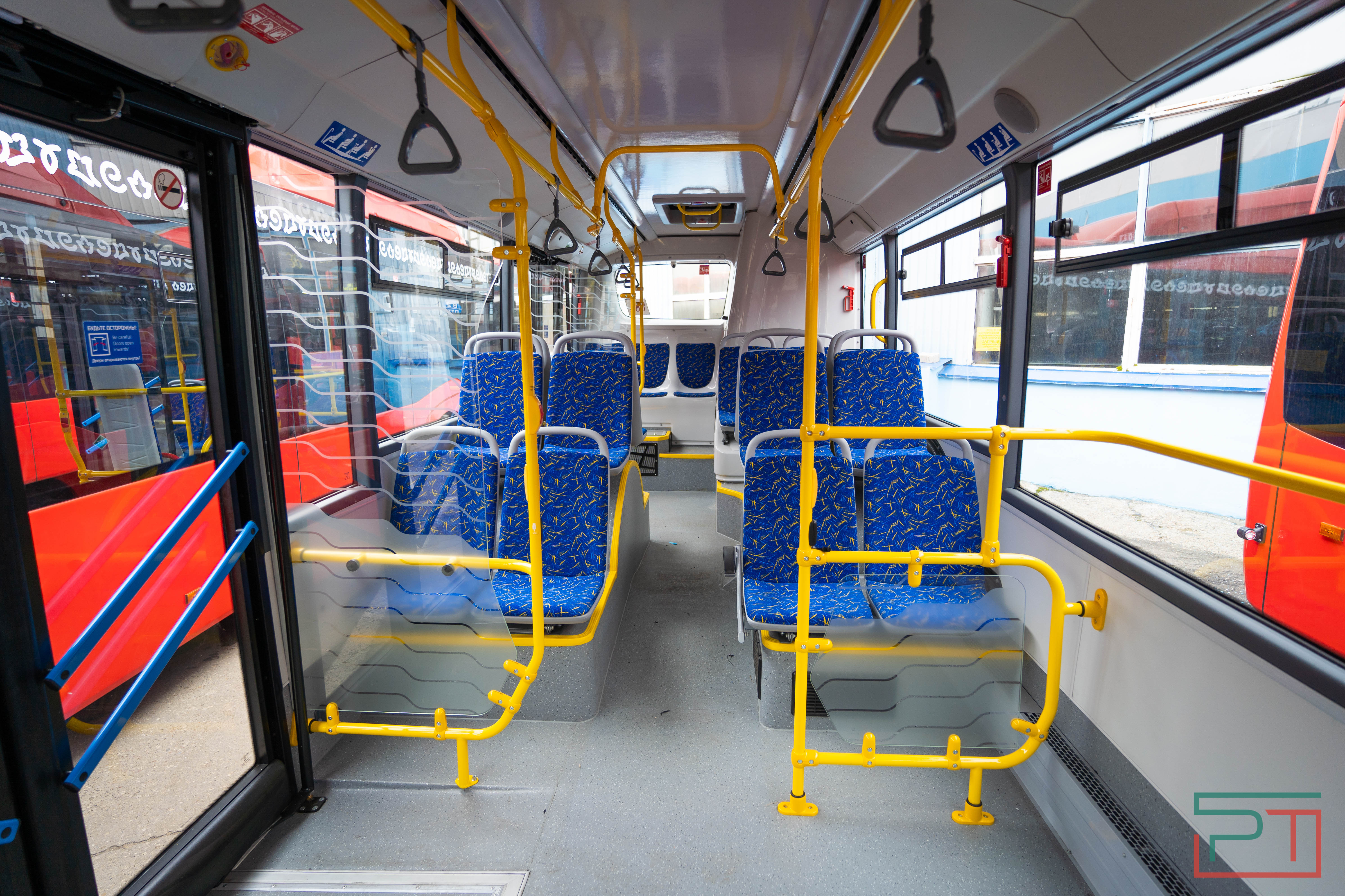 Минниханову показали 65 новых автобусов