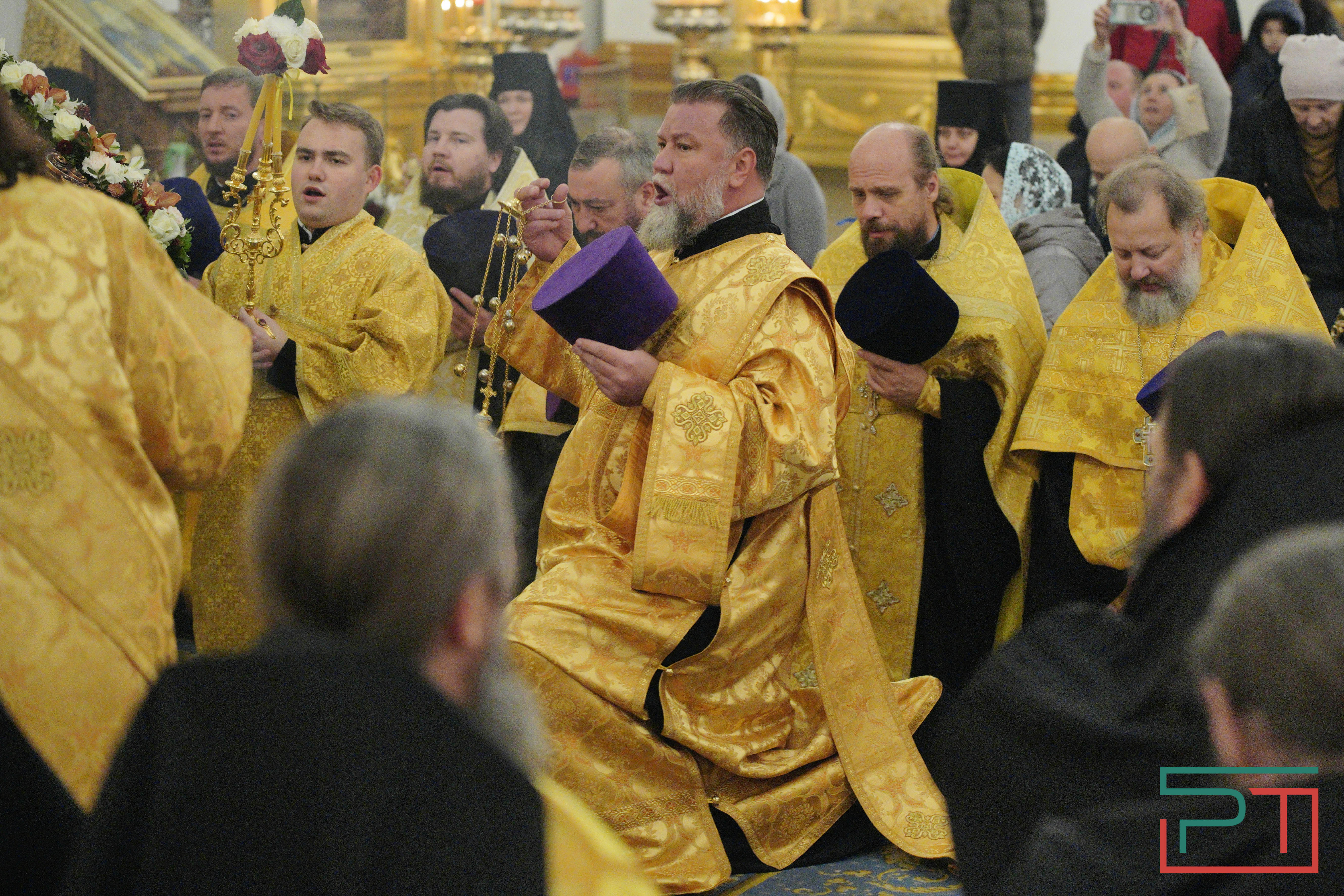 В Казанский собор доставили Седмиезерную икону