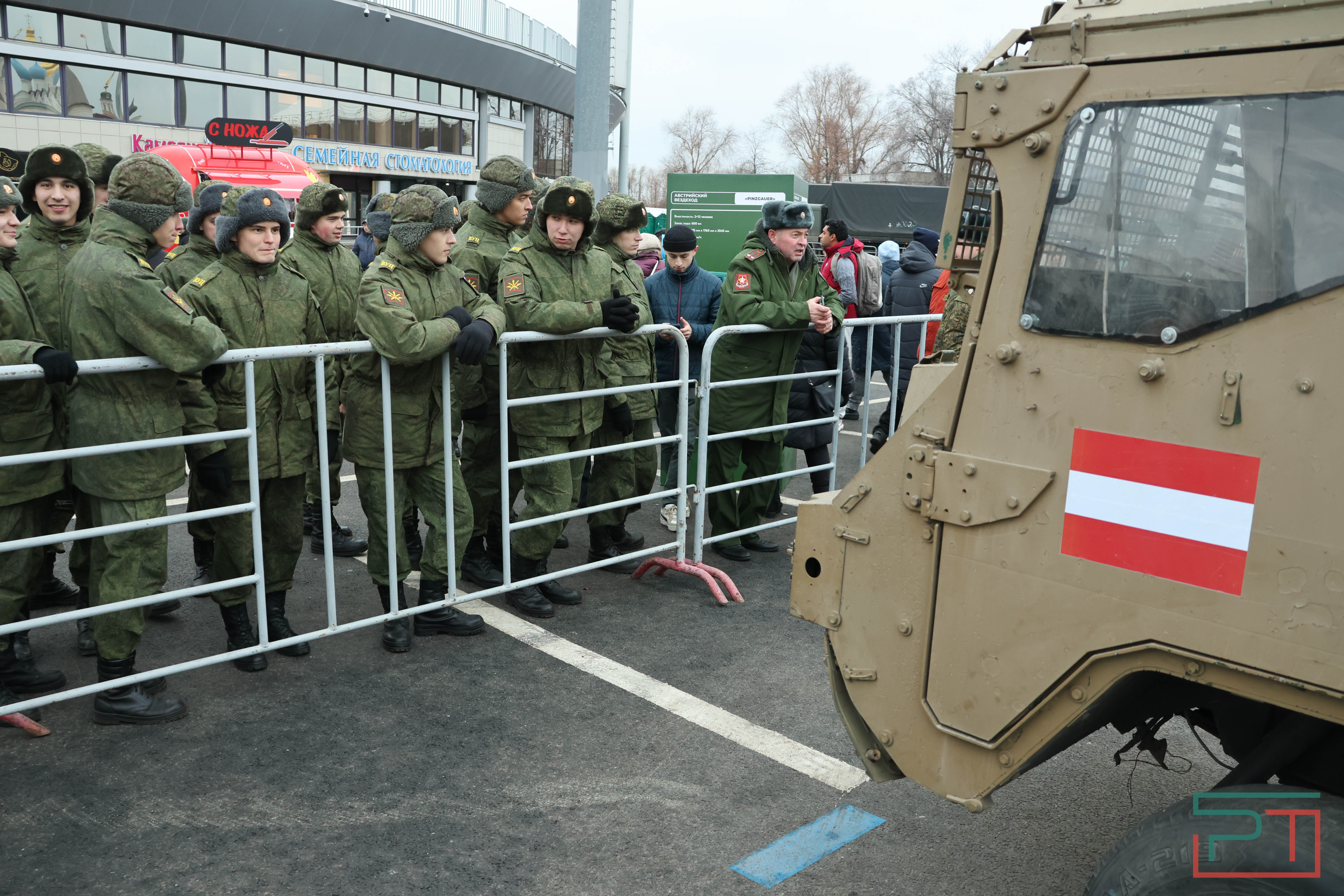 Abrams, Marder, Bradley: под стенами Казанского Кремля открылась выставка трофейной техники