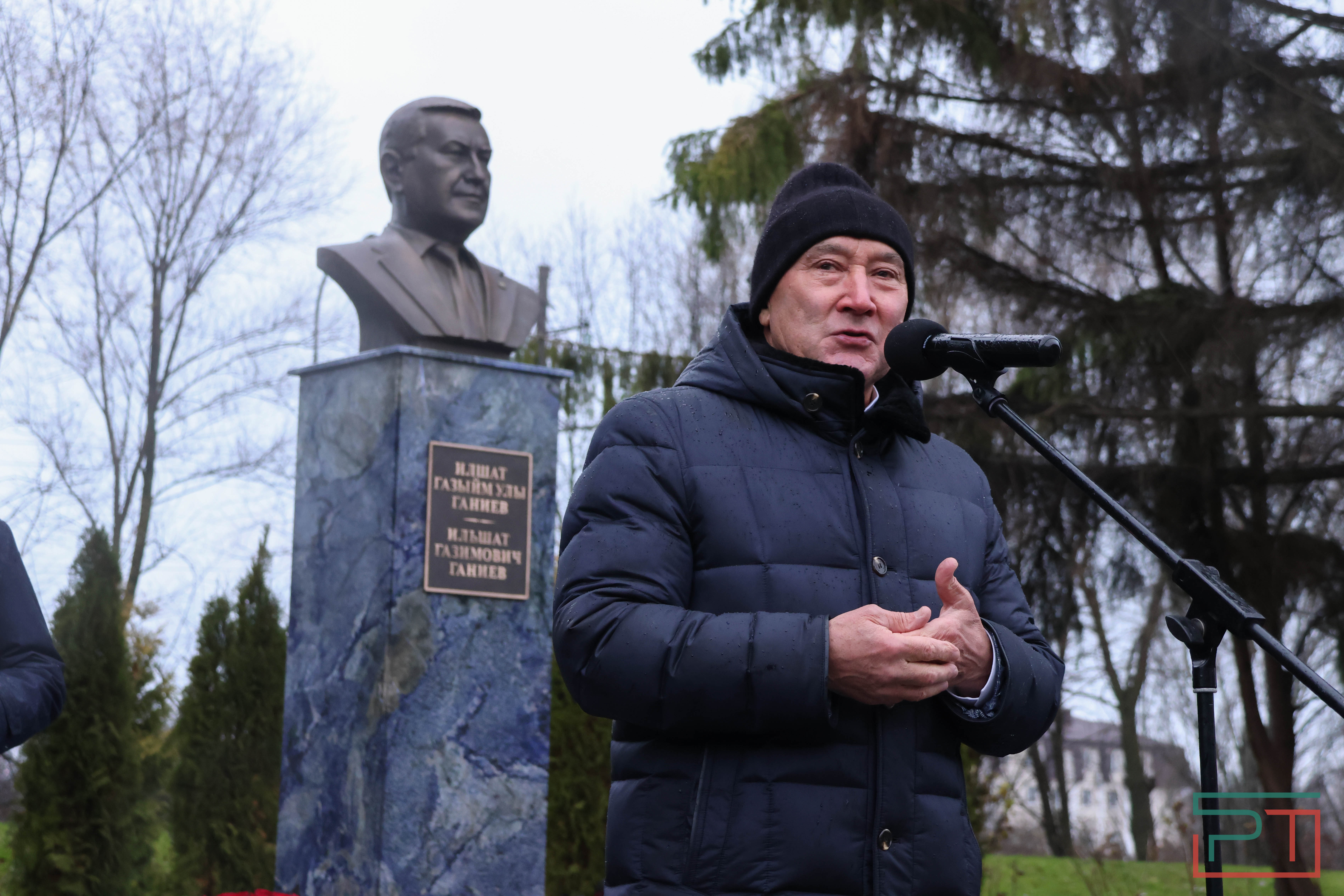 Открытие бюста Ганиева