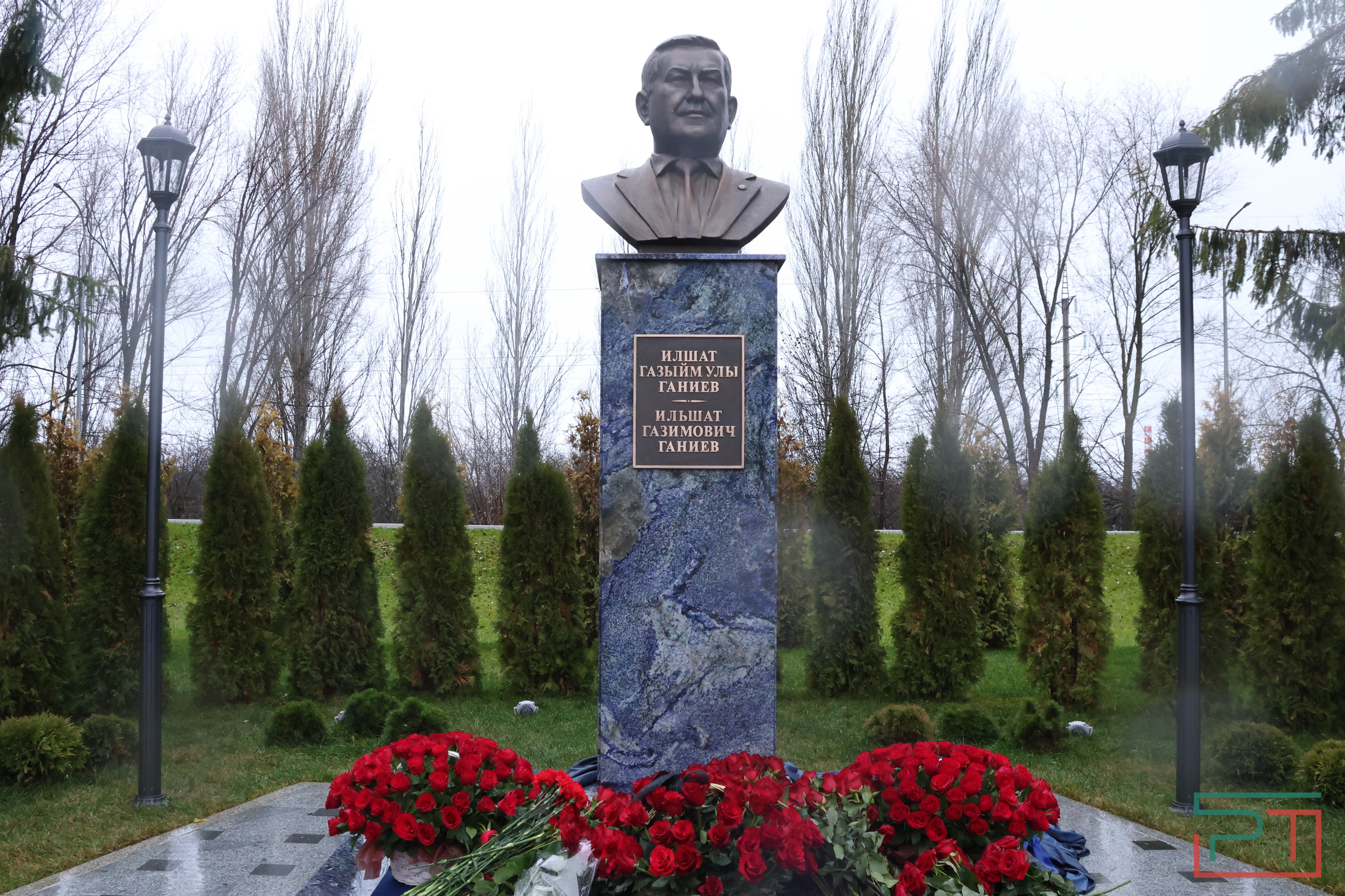 Открытие бюста Ганиева