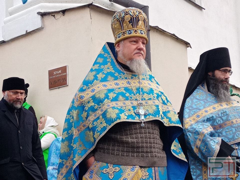 «Это день особой благодарности Царице Небесной»: в Казани прошел крестный ход с иконой Богородицы