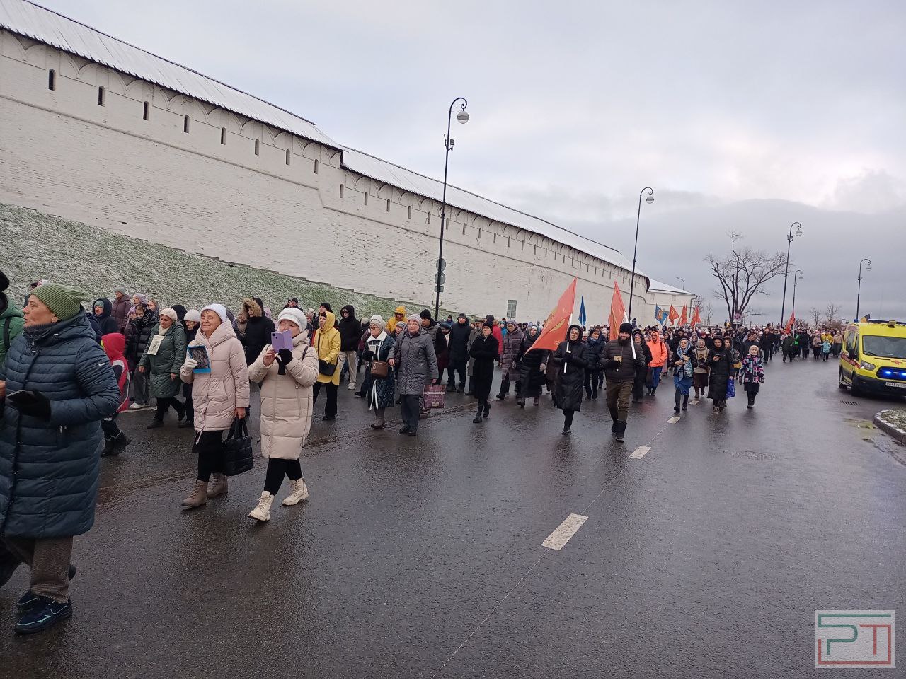 Крестный ход с Казанской иконой Божией Матери