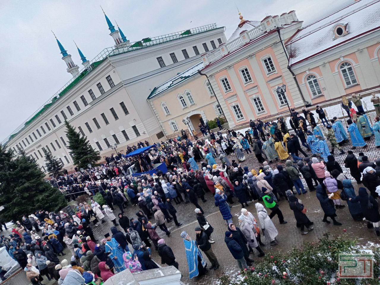 «Это день особой благодарности Царице Небесной»: в Казани прошел крестный ход с иконой Богородицы