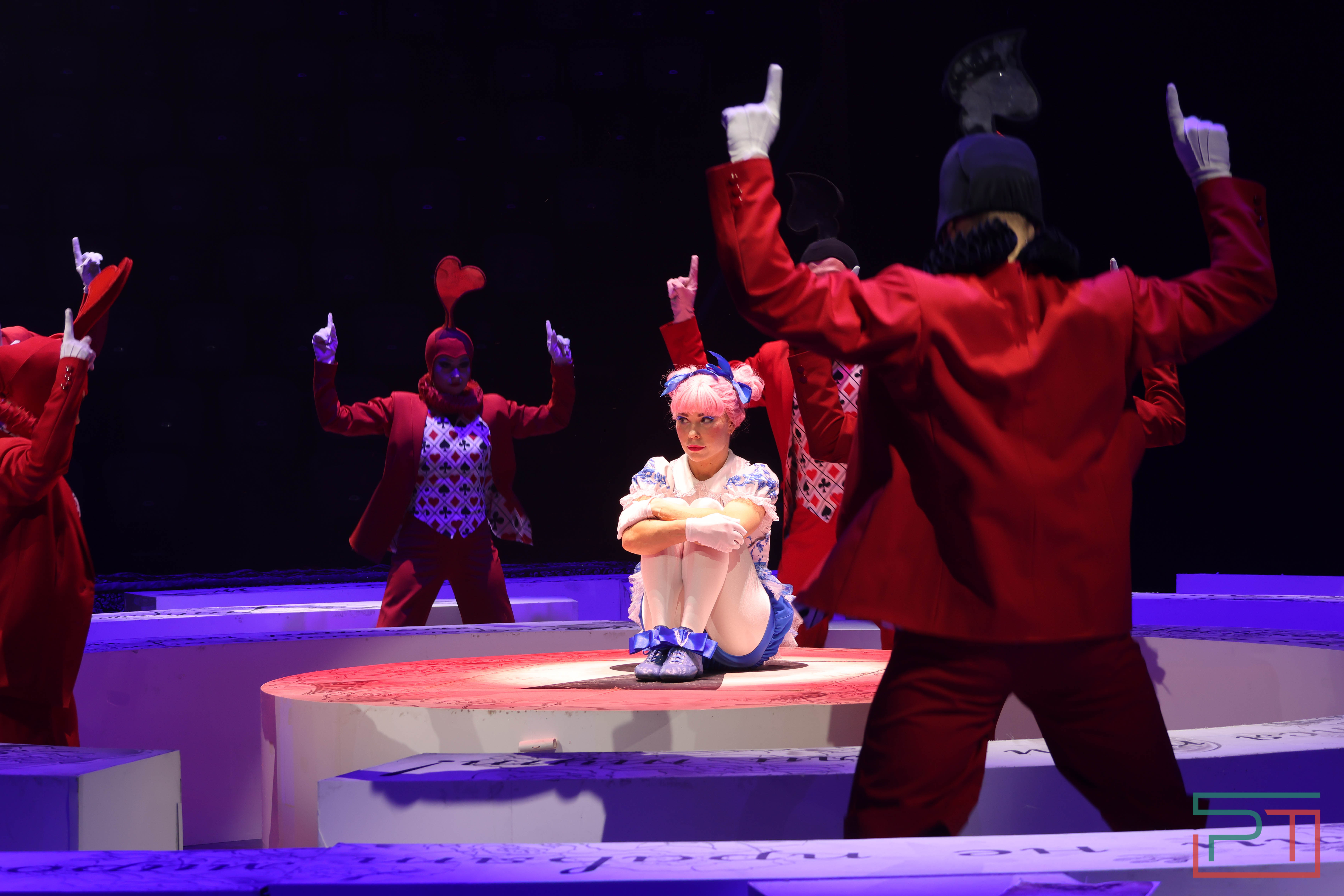 Чудесатая сказка на новый лад: в Казанском цирке состоялась премьера новогоднего шоу «Лабиринт»