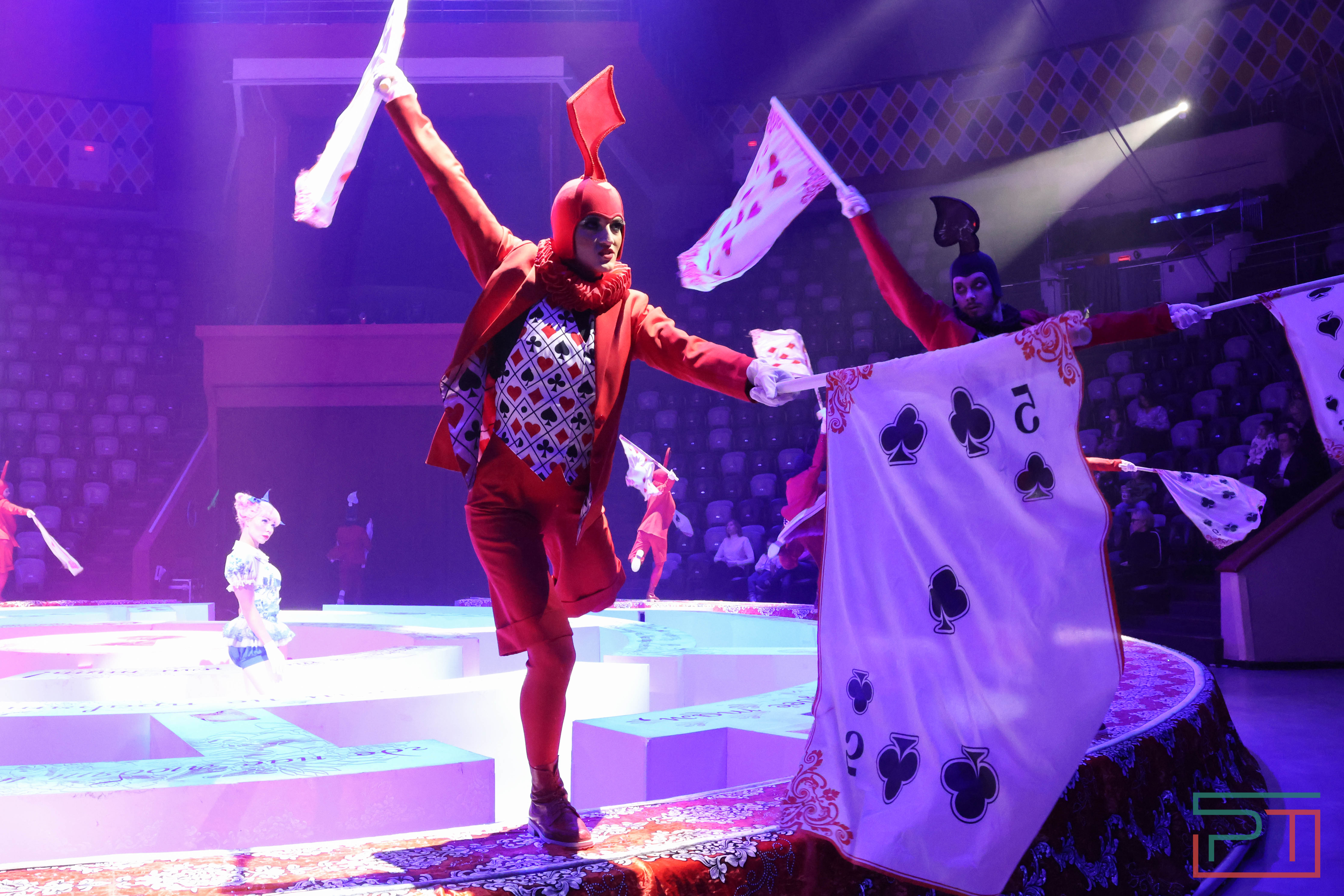 Чудесатая сказка на новый лад: в Казанском цирке состоялась премьера новогоднего шоу «Лабиринт»