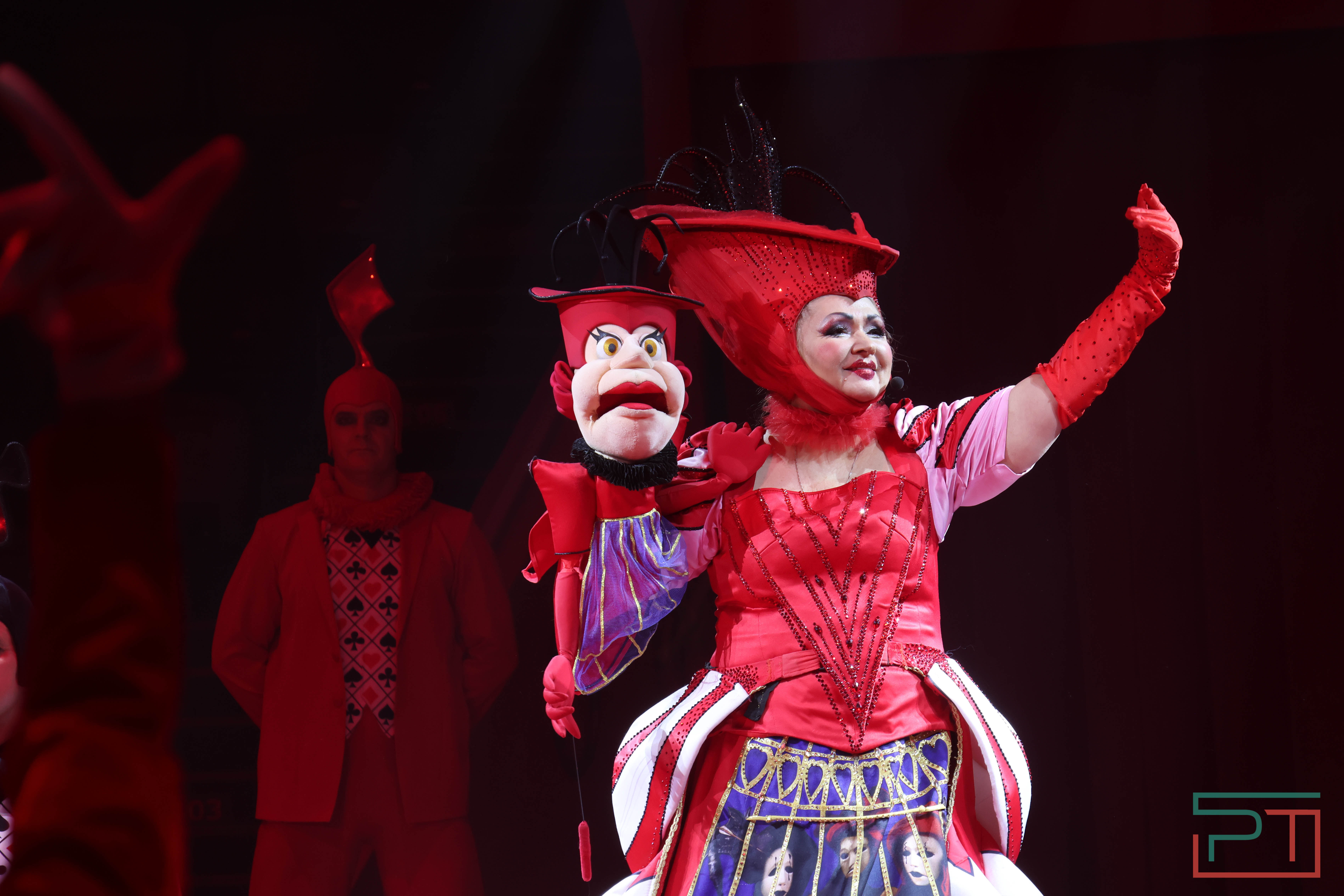 Чудесатая сказка на новый лад: в Казанском цирке состоялась премьера новогоднего шоу «Лабиринт»